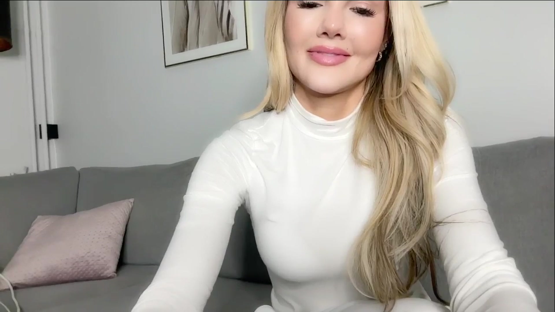 Gallery image thumbnail from MissVictoria's myfreecams stream on, 03/03/2025, 22:43 image 16 of 20
