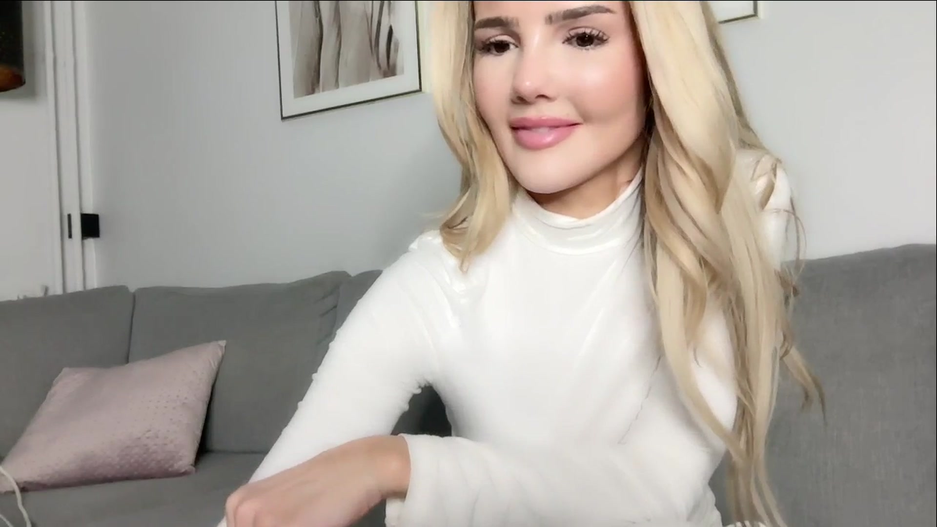 Gallery image thumbnail from MissVictoria's myfreecams stream on, 03/03/2025, 22:43 image 3 of 20