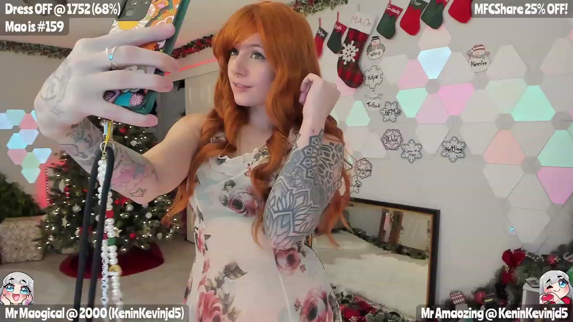 Gallery image thumbnail from MissXMaos's myfreecams stream on, 12/17/2022, 07:10 image 7 of 20