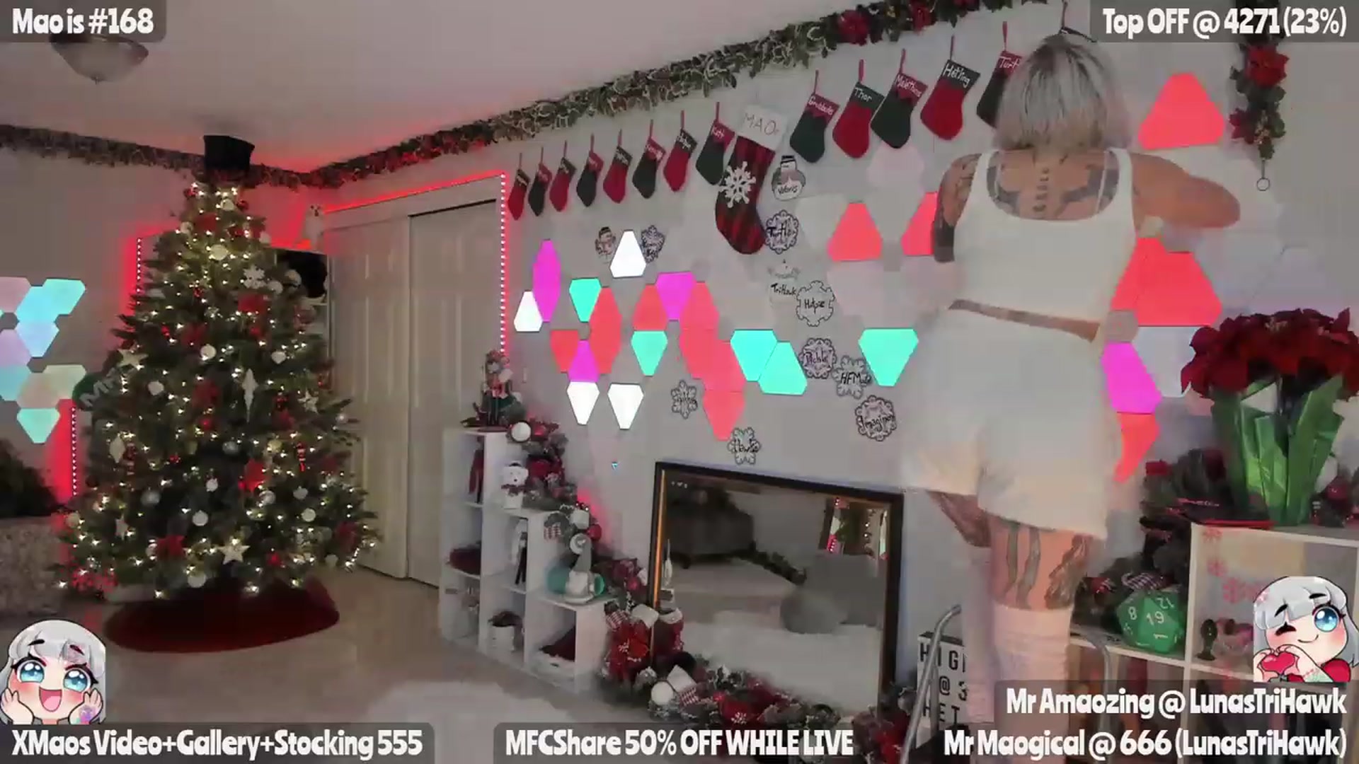 Gallery image thumbnail from MissXMaos's myfreecams stream on, 12/20/2022, 04:48 image 8 of 20