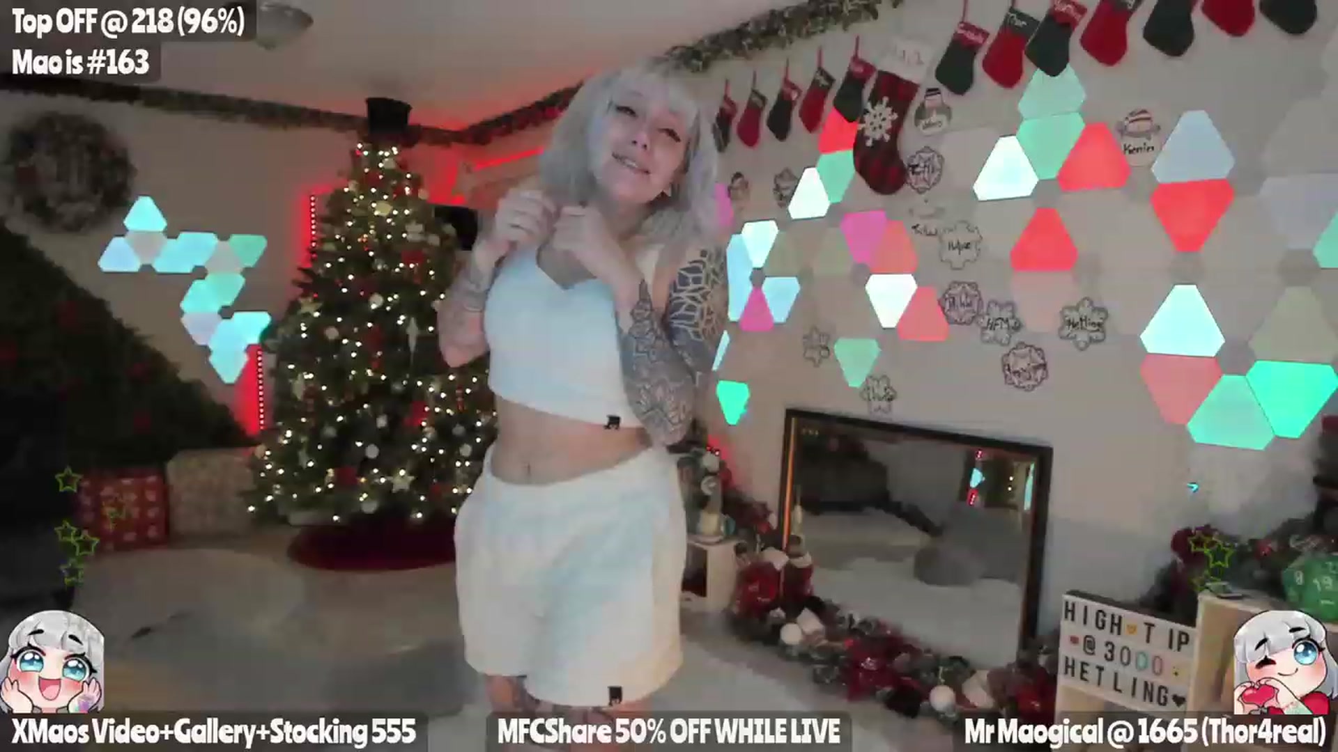 Gallery image thumbnail from MissXMaos's myfreecams stream on, 12/20/2022, 04:48 image 18 of 20