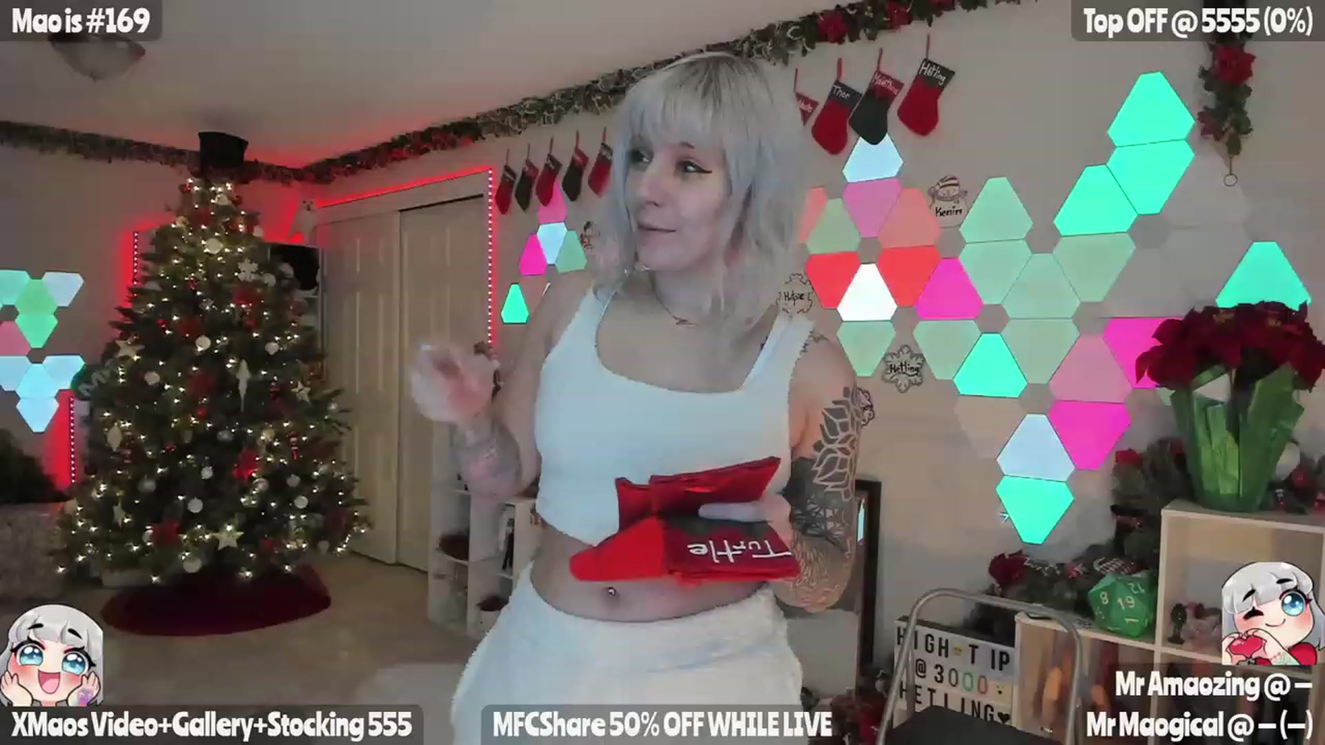 Gallery image thumbnail from MissXMaos's myfreecams stream on, 12/20/2022, 04:48 image 2 of 20