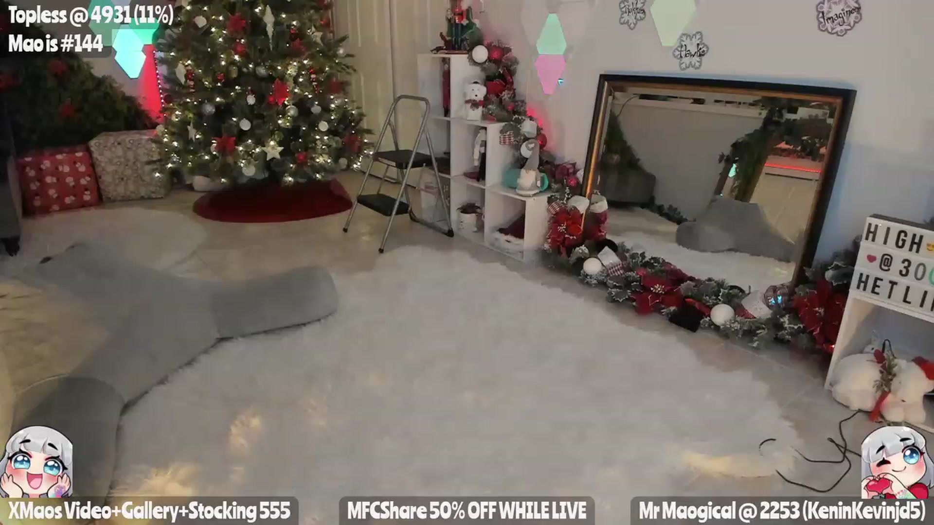 Gallery image thumbnail from MissXMaos's myfreecams stream on, 12/20/2022, 06:28 image 16 of 20