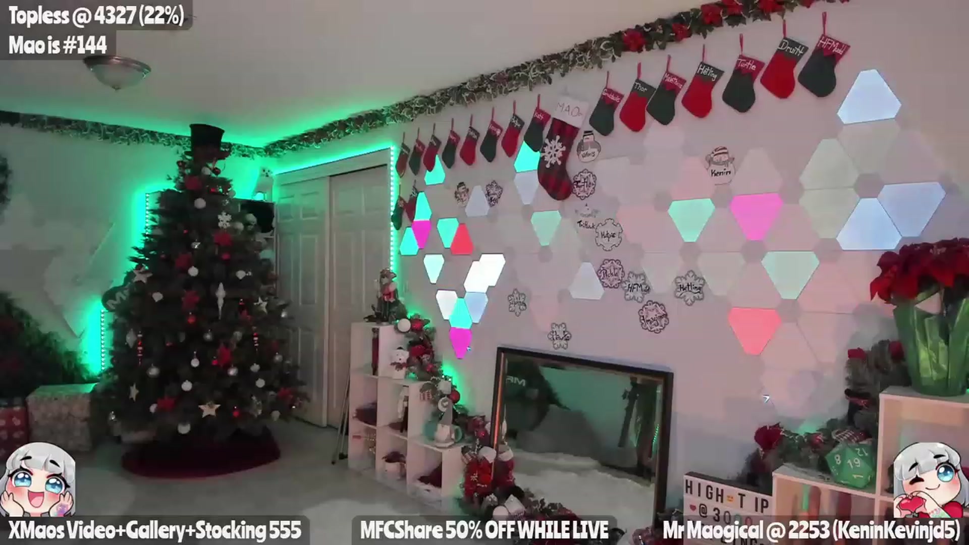 Gallery image thumbnail from MissXMaos's myfreecams stream on, 12/20/2022, 06:28 image 19 of 20