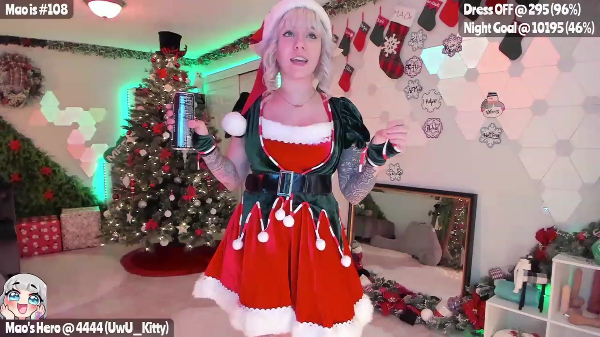 Gallery image thumbnail from MissXMaos's myfreecams stream on, 12/22/2022, 05:17 image 11 of 20
