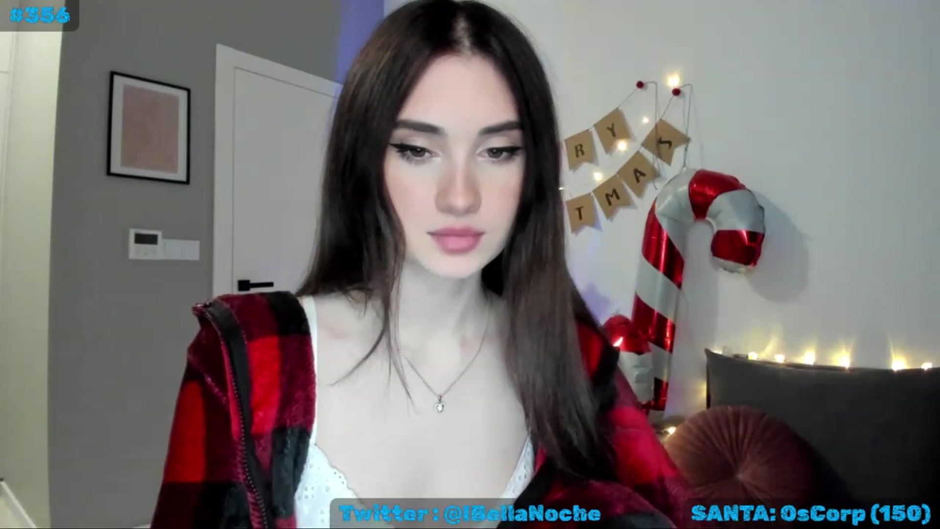 Gallery image thumbnail from MissXmas's myfreecams stream on, 12/15/2022, 20:33 image 6 of 20