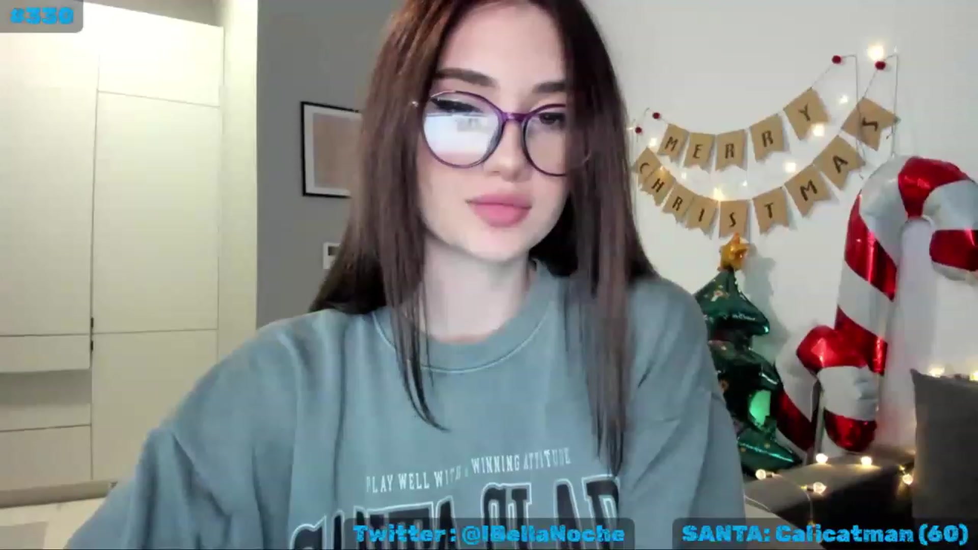 Gallery image thumbnail from MissXmas's myfreecams stream on, 12/16/2022, 20:34 image 11 of 20