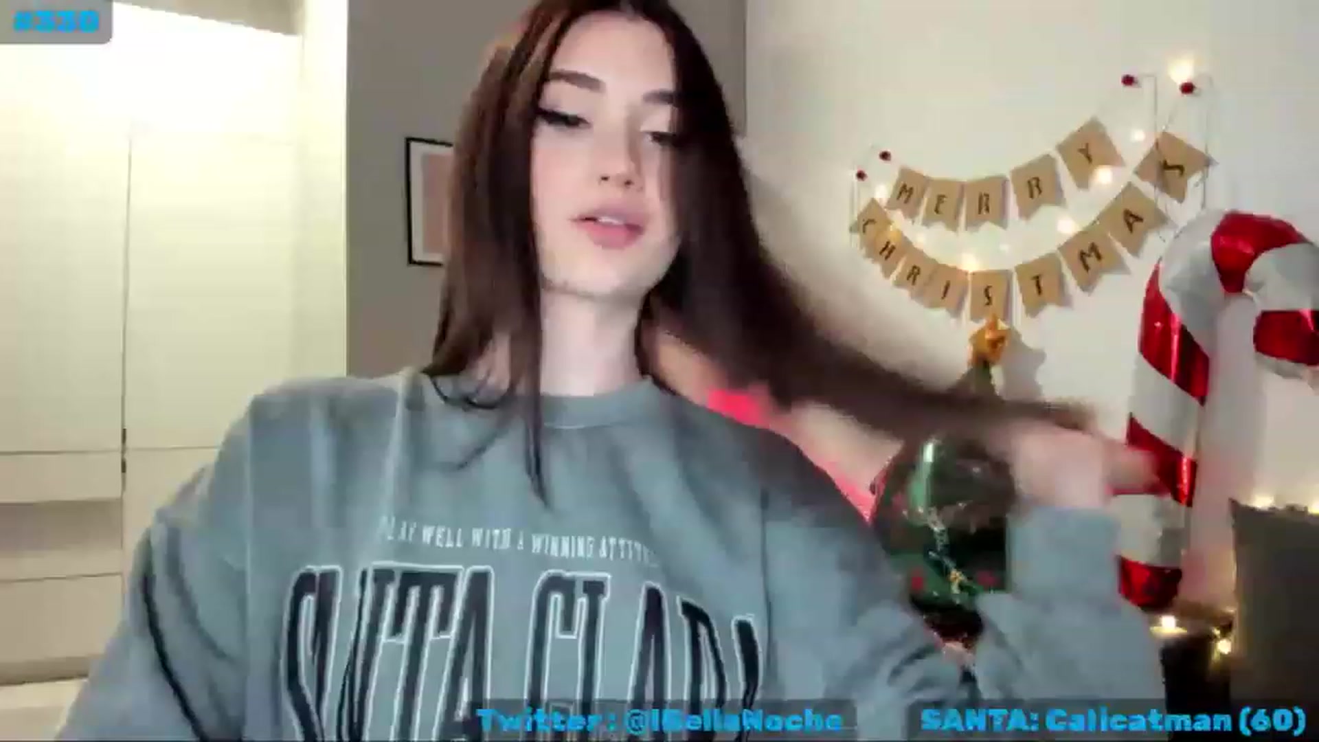 Gallery image thumbnail from MissXmas's myfreecams stream on, 12/16/2022, 20:34 image 6 of 20