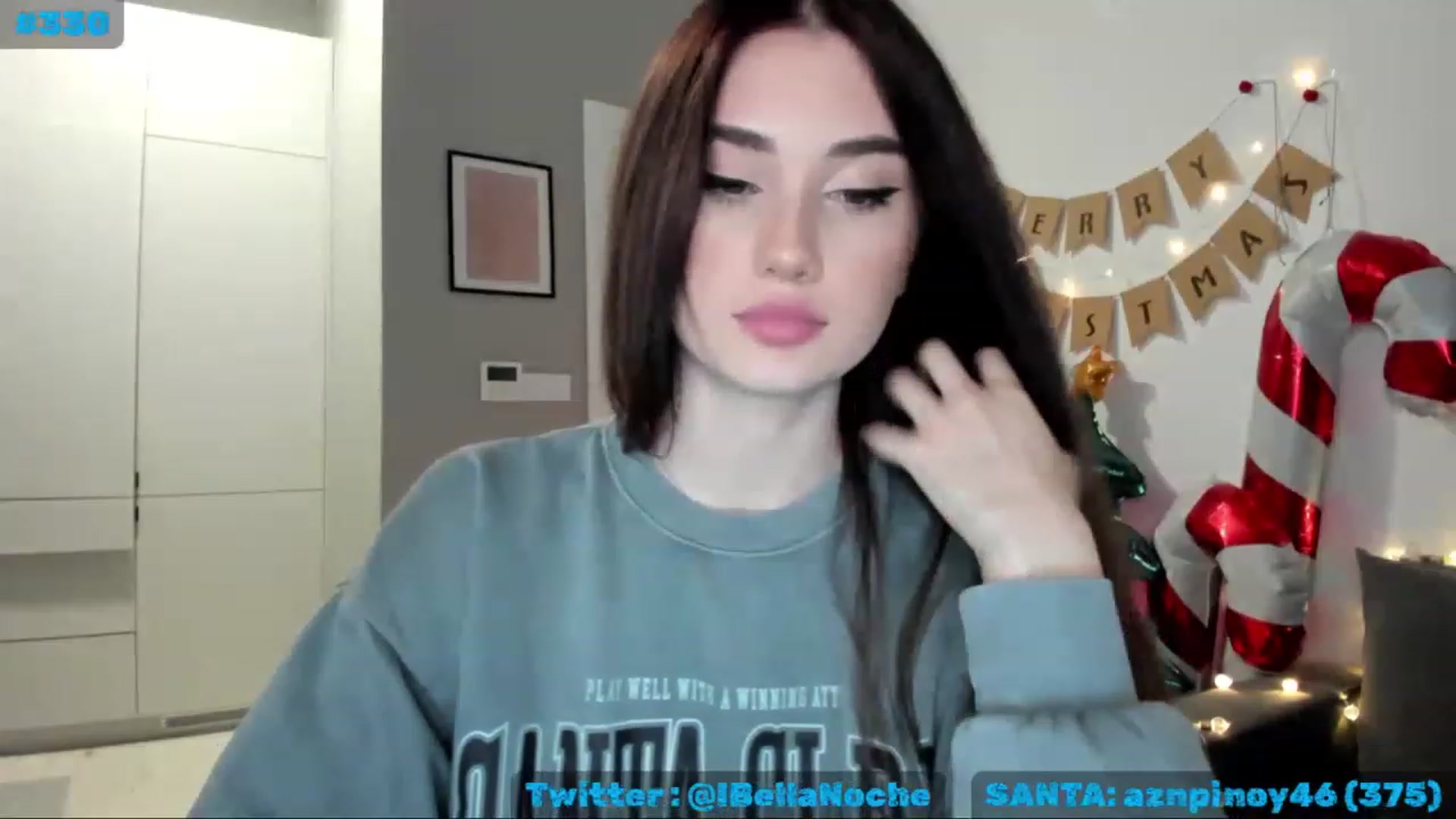 Gallery image thumbnail from MissXmas's myfreecams stream on, 12/16/2022, 20:34 image 19 of 20