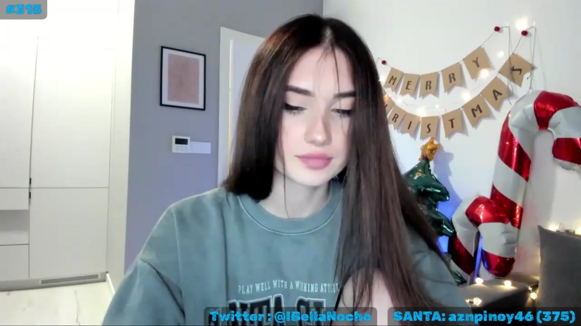 Gallery image thumbnail from MissXmas's myfreecams stream on, 12/16/2022, 21:39 image 7 of 20