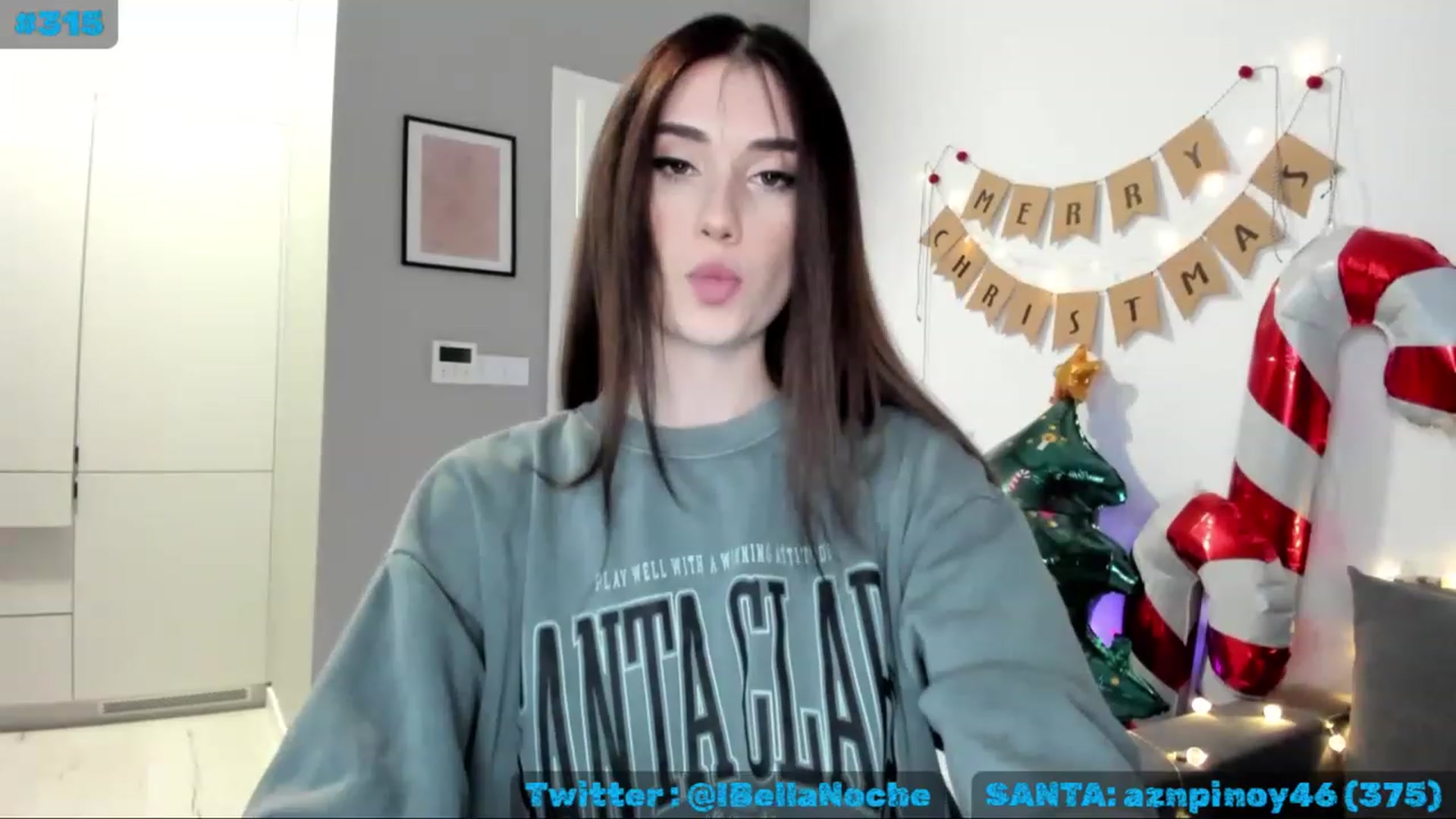 Gallery image thumbnail from MissXmas's myfreecams stream on, 12/16/2022, 21:39 image 5 of 20