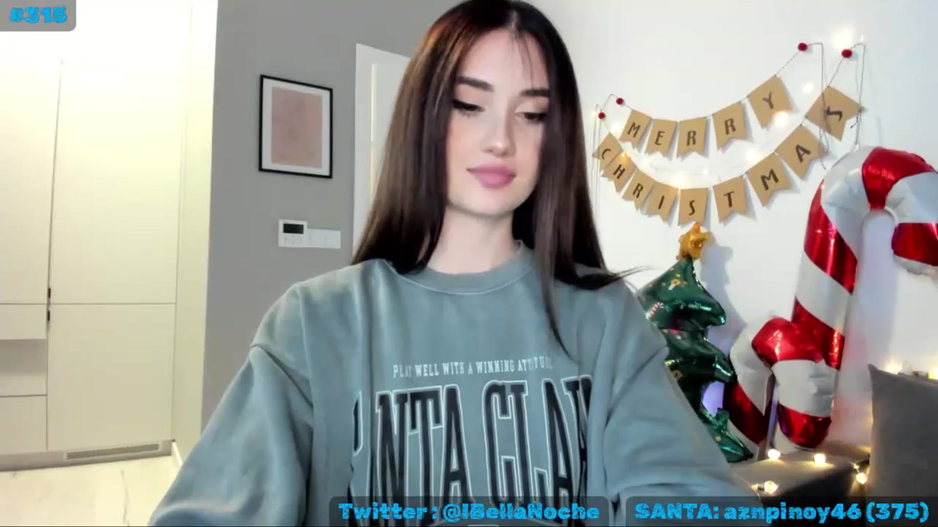 Gallery image thumbnail from MissXmas's myfreecams stream on, 12/16/2022, 21:39 image 4 of 20