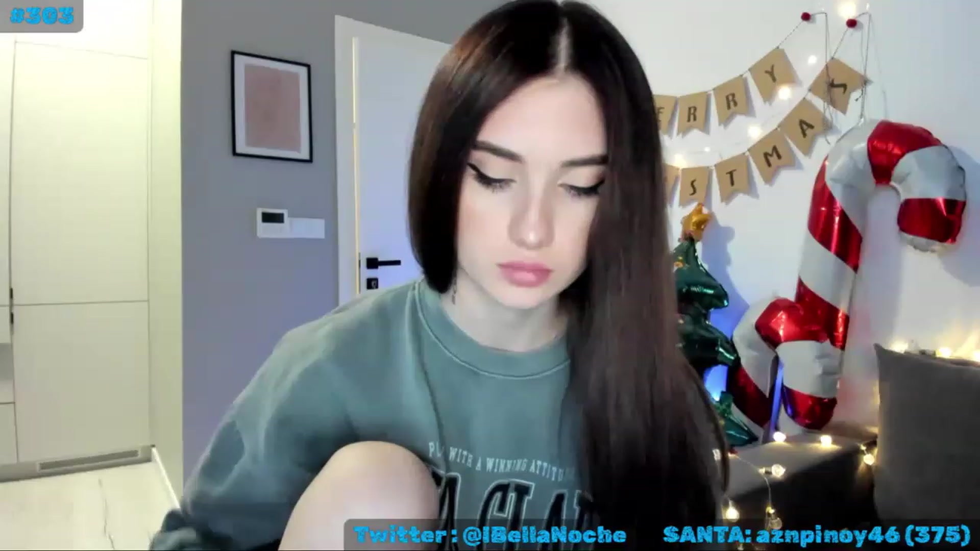 Gallery image thumbnail from MissXmas's myfreecams stream on, 12/16/2022, 22:49 image 6 of 20