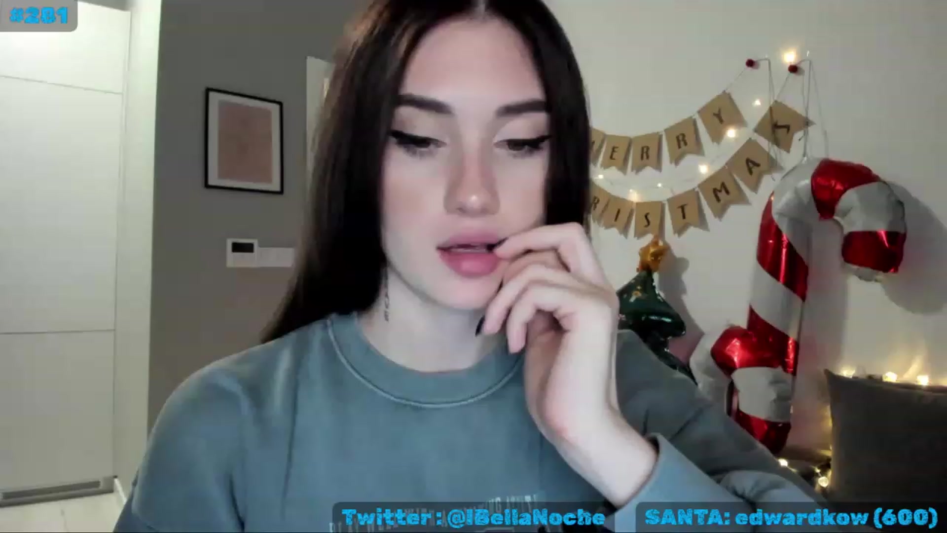 Gallery image thumbnail from MissXmas's myfreecams stream on, 12/17/2022, 24:16 image 16 of 20