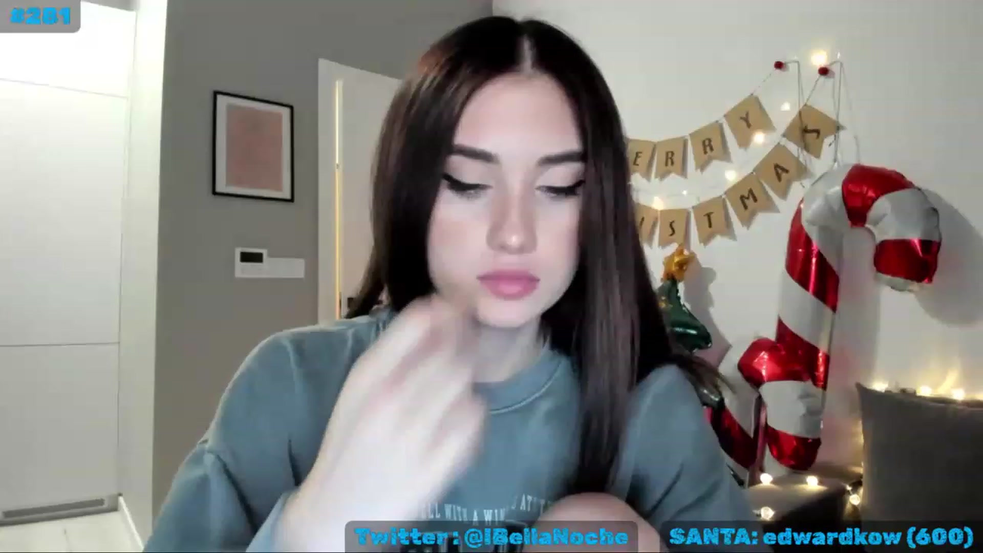 Gallery image thumbnail from MissXmas's myfreecams stream on, 12/17/2022, 24:16 image 20 of 20