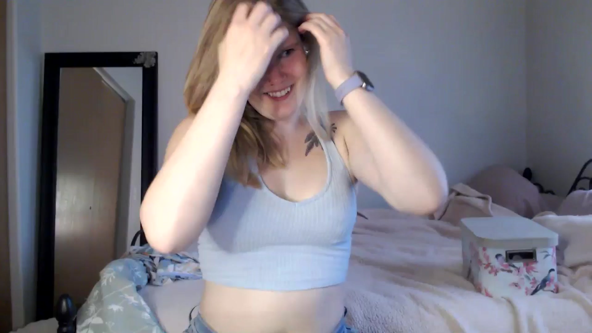 Gallery image thumbnail from MissZazzle's myfreecams stream on, 07/30/2024, 01:37 image 1 of 20