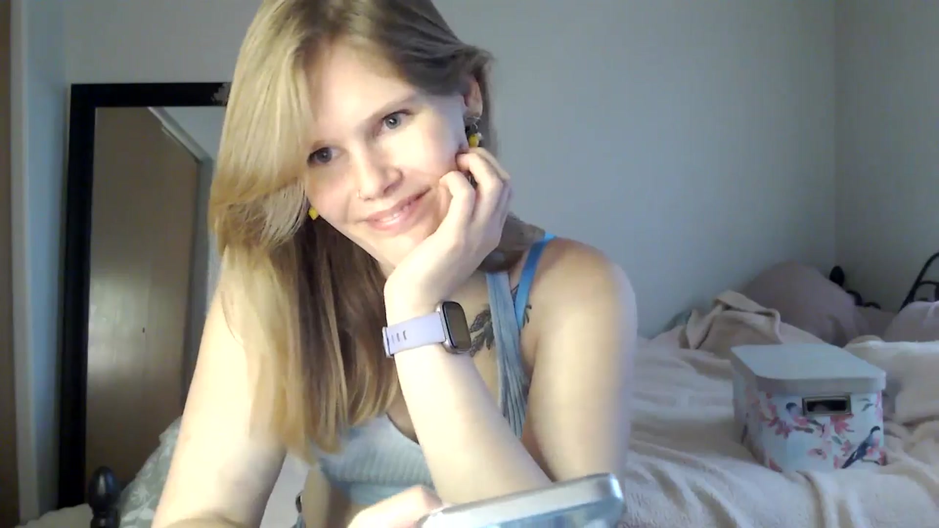 Gallery image thumbnail from MissZazzle's myfreecams stream on, 07/30/2024, 01:37 image 7 of 20