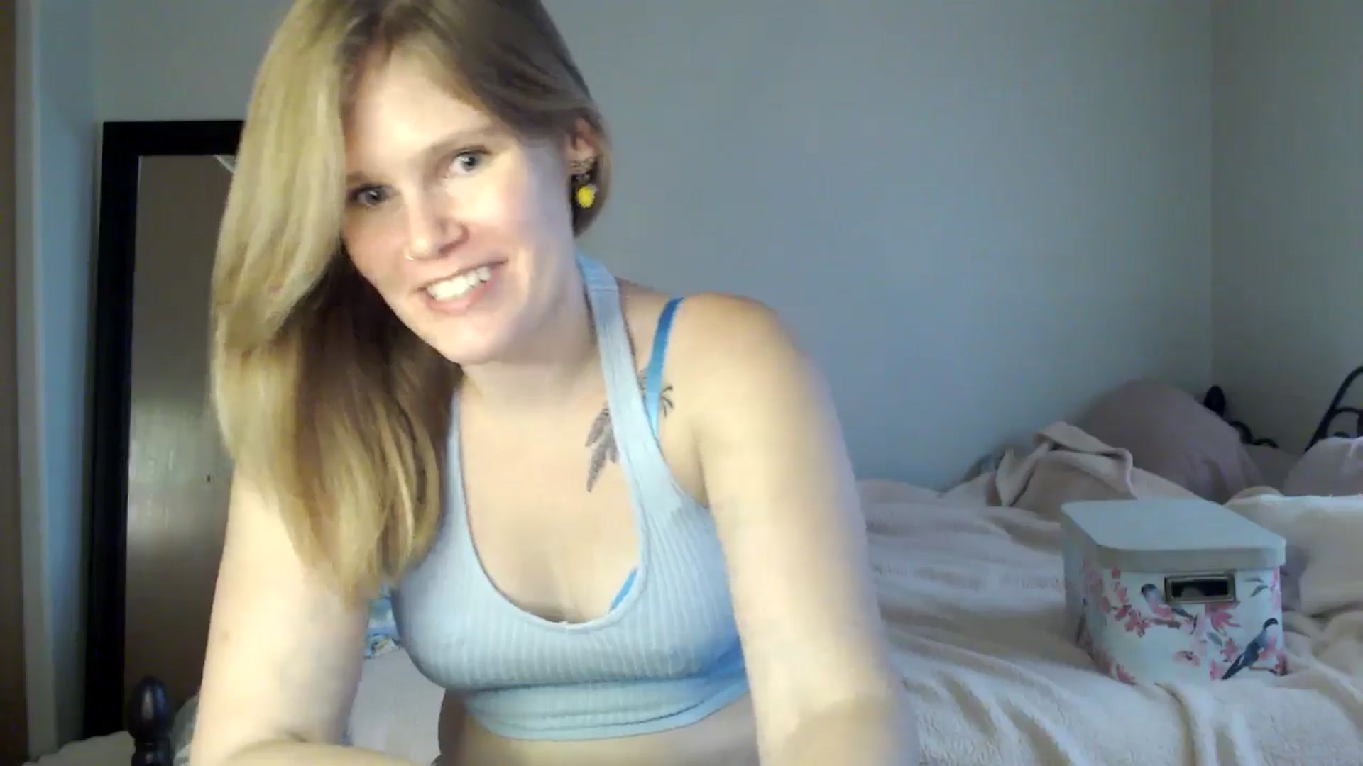 Gallery image thumbnail from MissZazzle's myfreecams stream on, 07/30/2024, 01:37 image 8 of 20
