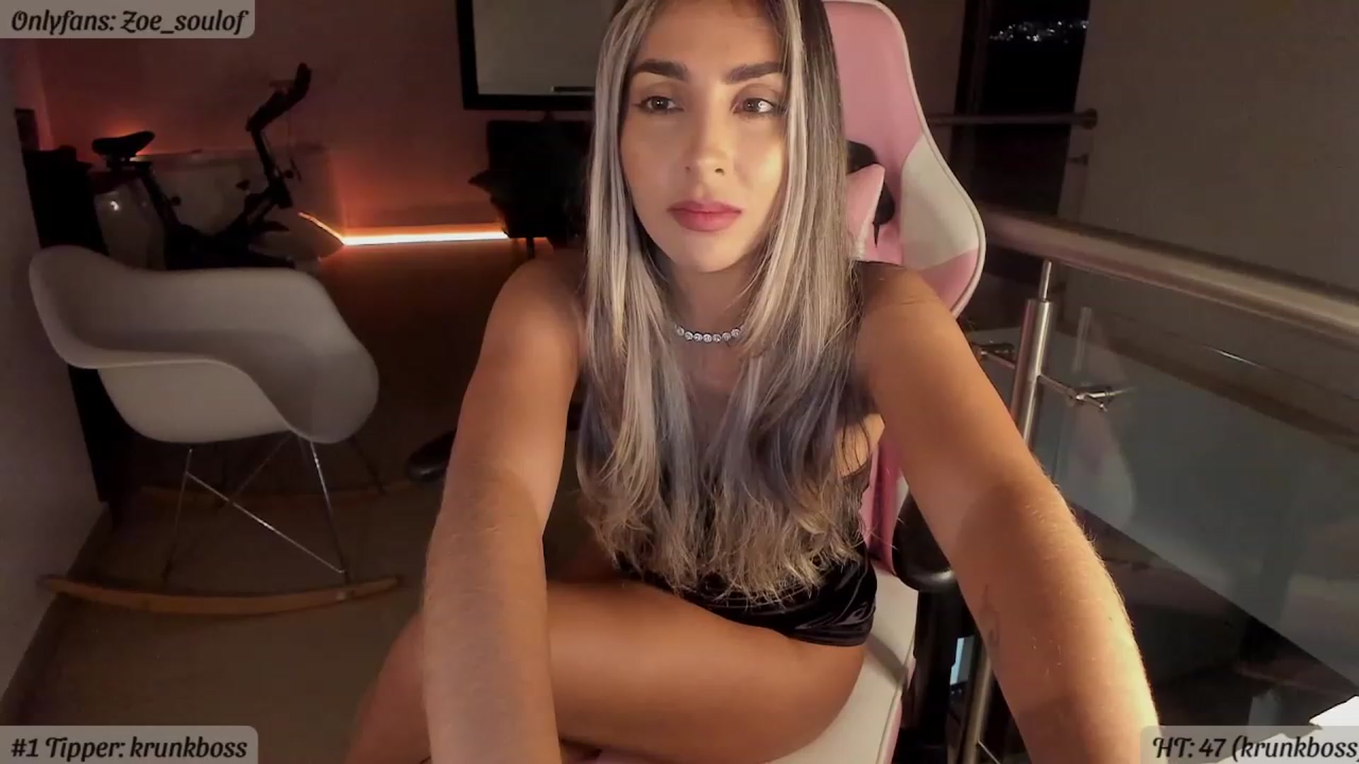 Gallery image thumbnail from MissZoesoul's myfreecams stream on, 01/13/2023, 01:57 image 3 of 20