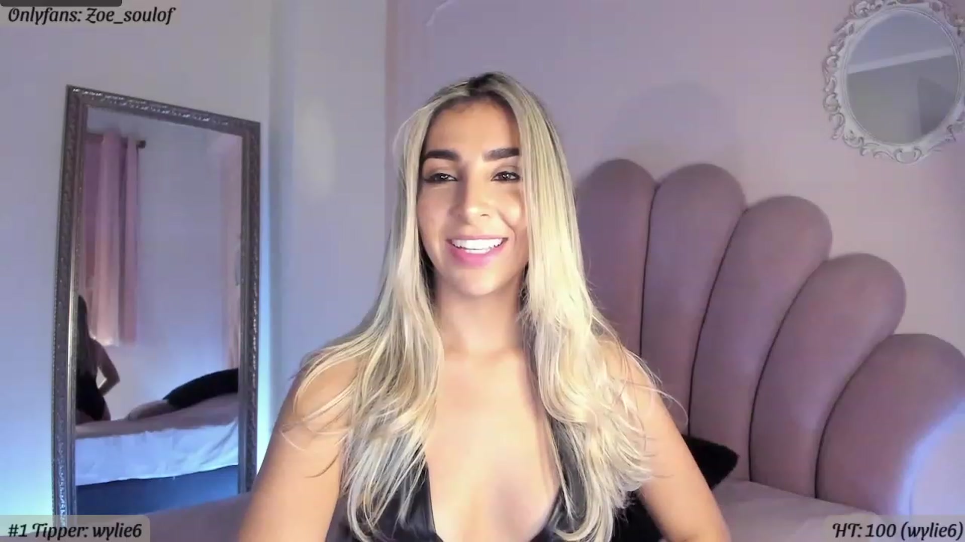 Gallery image thumbnail from MissZoesoul's myfreecams stream on, 02/24/2023, 24:30 image 18 of 20