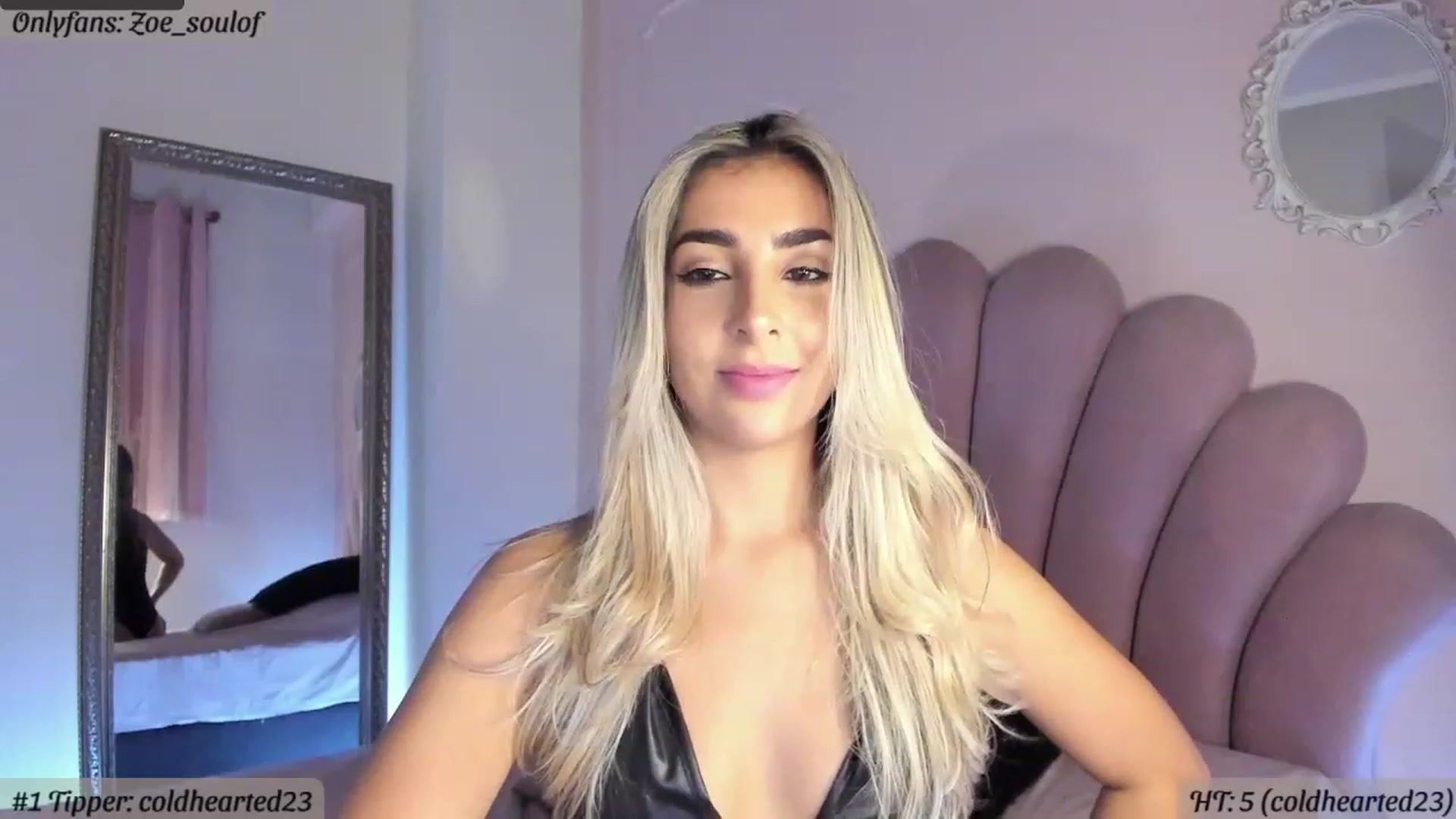 Gallery image thumbnail from MissZoesoul's myfreecams stream on, 02/24/2023, 24:30 image 16 of 20