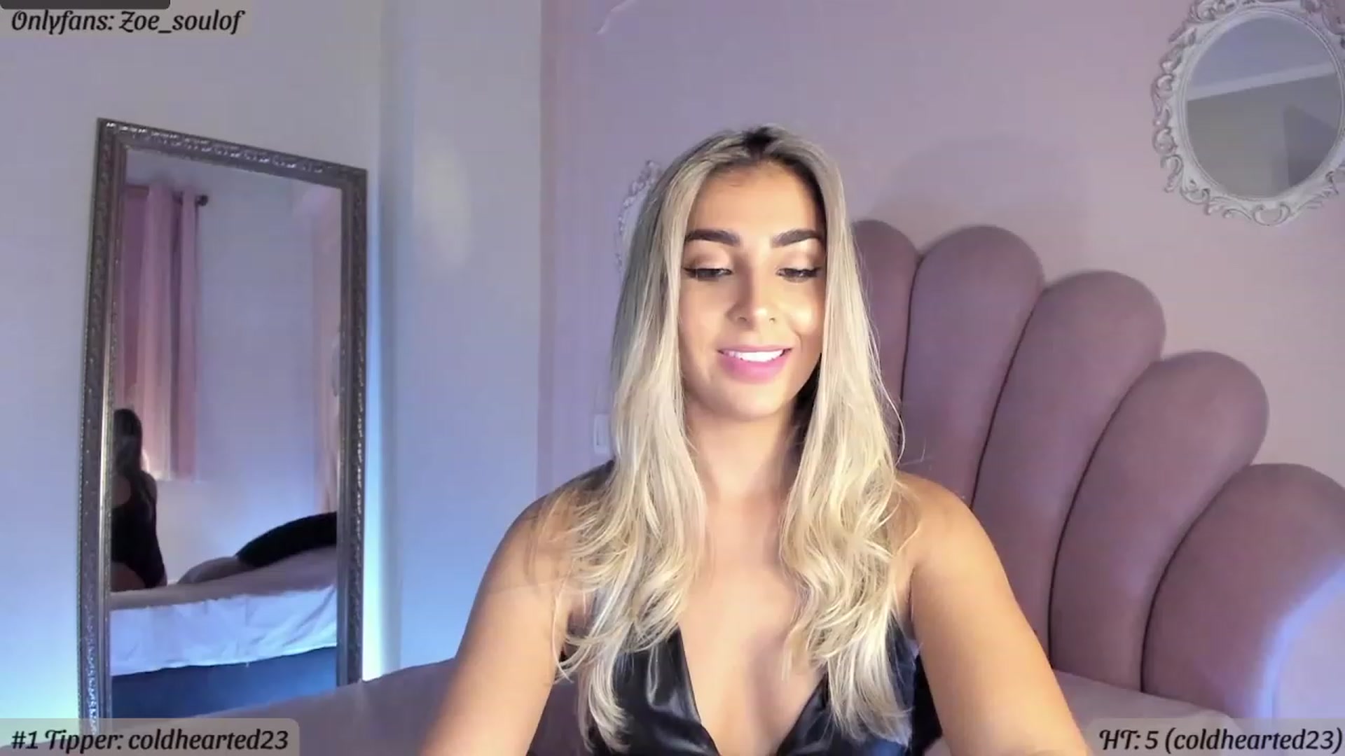 Gallery image thumbnail from MissZoesoul's myfreecams stream on, 02/24/2023, 24:30 image 6 of 20