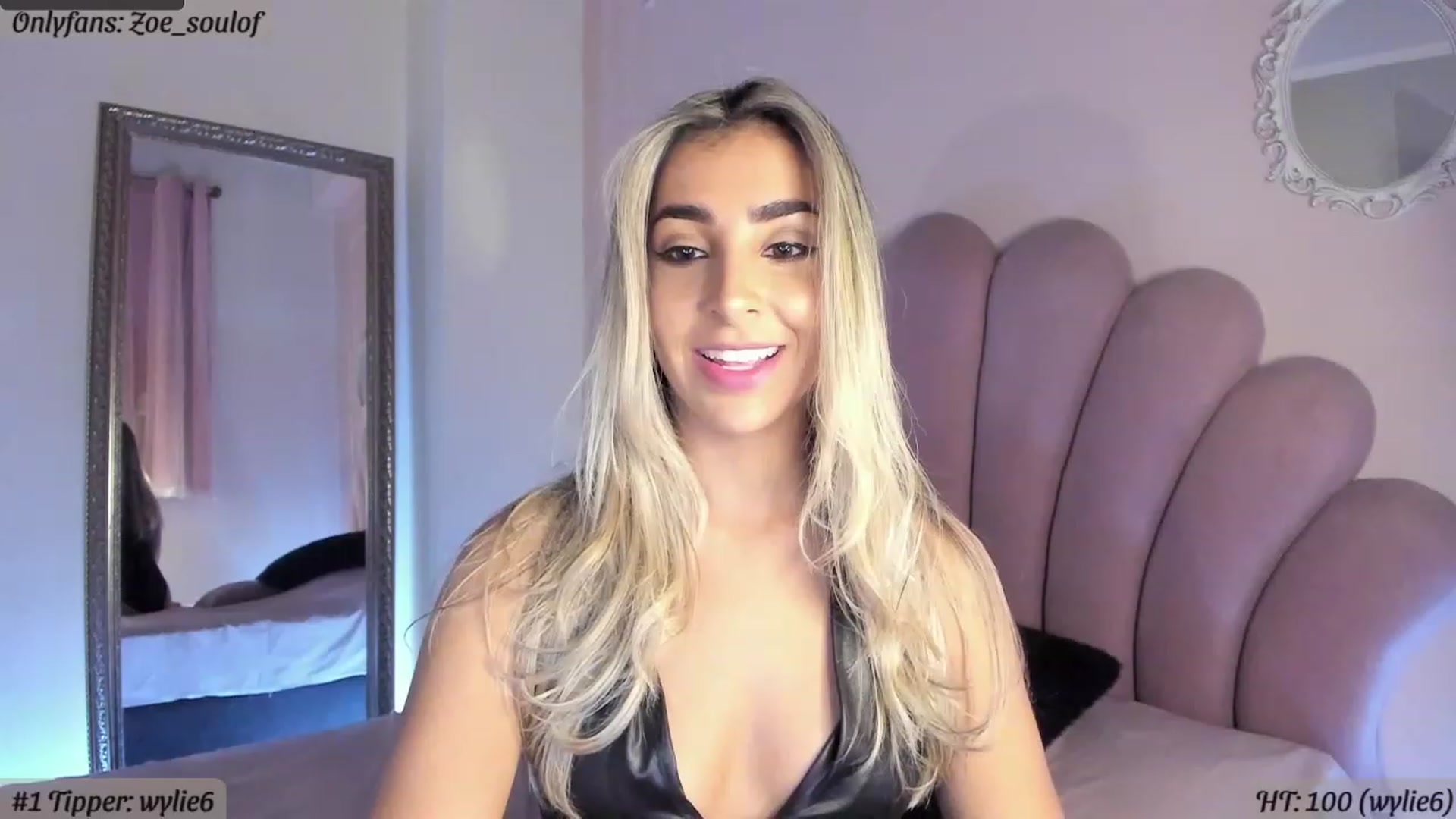 Gallery image thumbnail from MissZoesoul's myfreecams stream on, 02/24/2023, 24:40 image 6 of 20