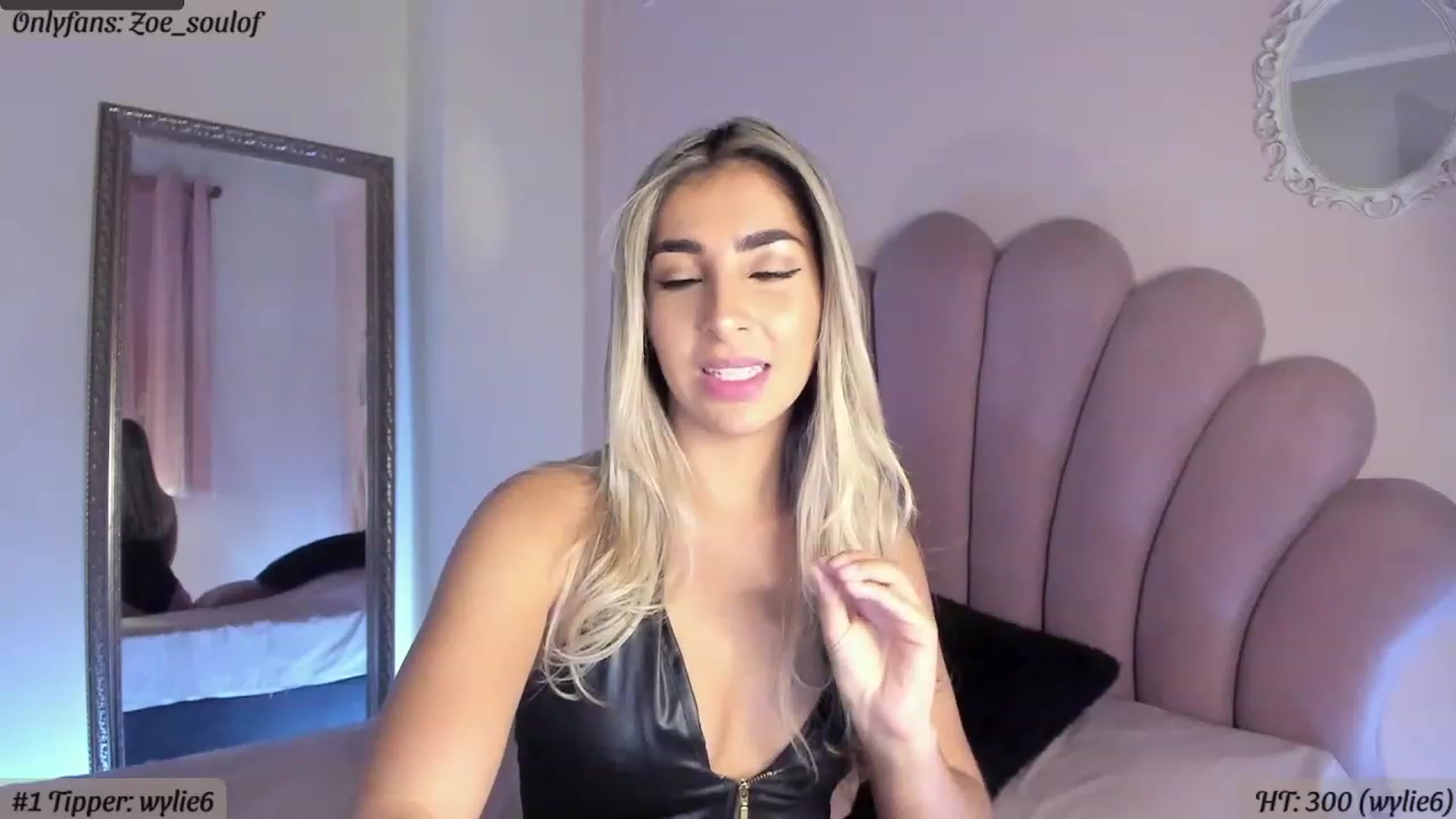 Gallery image thumbnail from MissZoesoul's myfreecams stream on, 02/24/2023, 24:40 image 11 of 20