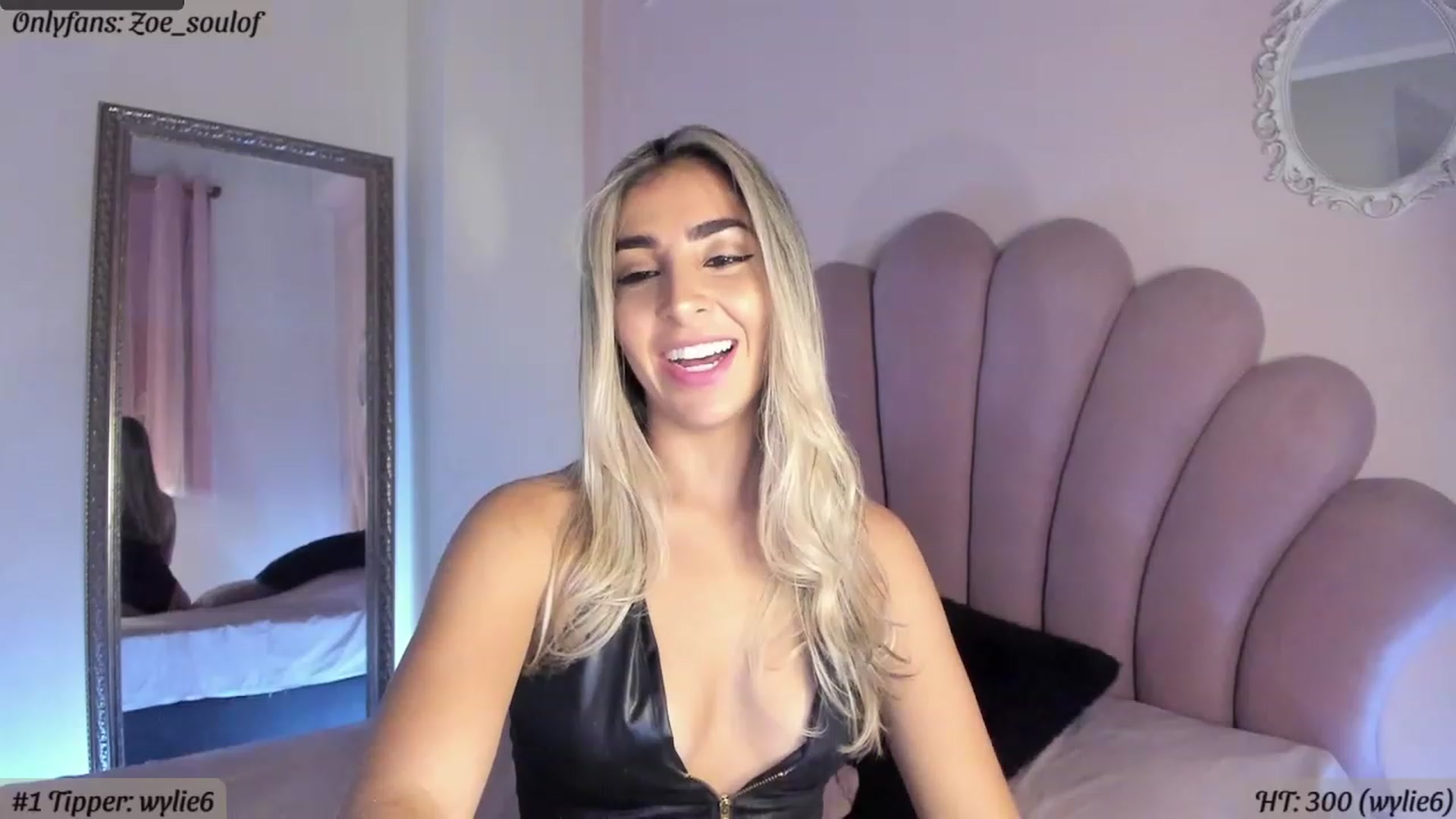 Gallery image thumbnail from MissZoesoul's myfreecams stream on, 02/24/2023, 24:40 image 18 of 20