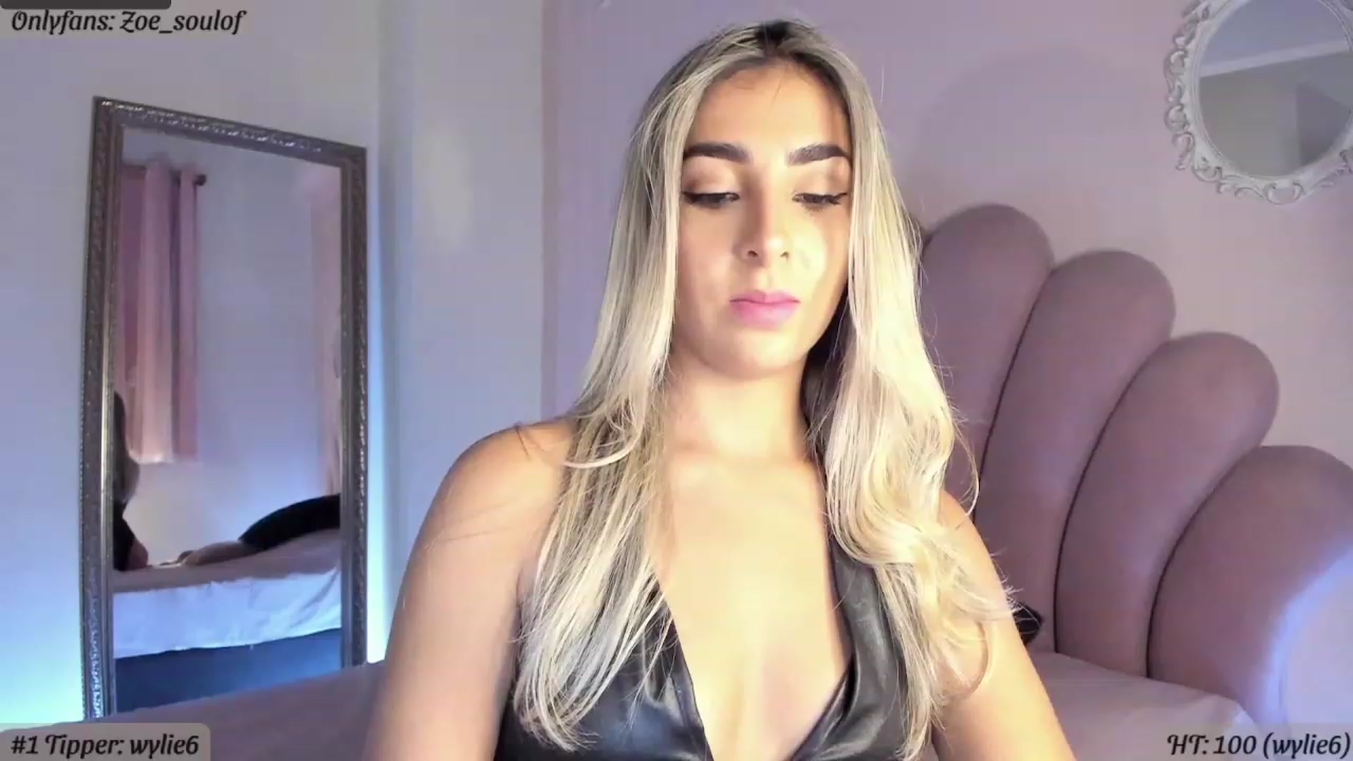 Gallery image thumbnail from MissZoesoul's myfreecams stream on, 02/24/2023, 24:40 image 1 of 20