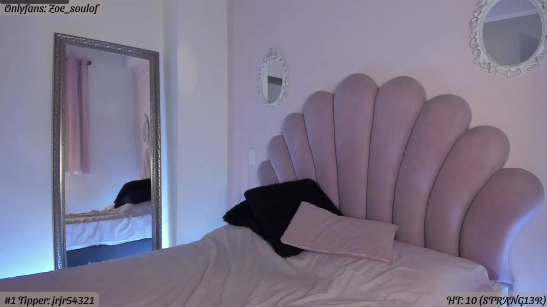 Gallery image thumbnail from MissZoesoul's myfreecams stream on, 02/26/2023, 03:43 image 15 of 20