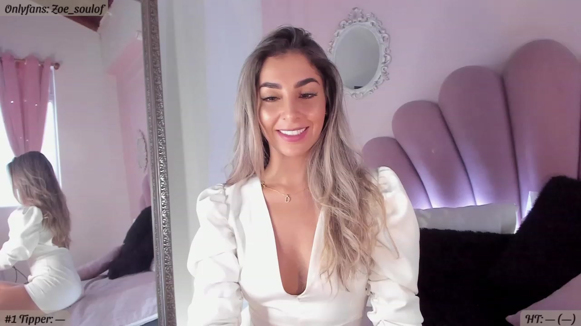 Gallery image thumbnail from MissZoesoul's myfreecams stream on, 05/06/2023, 22:54 image 17 of 20