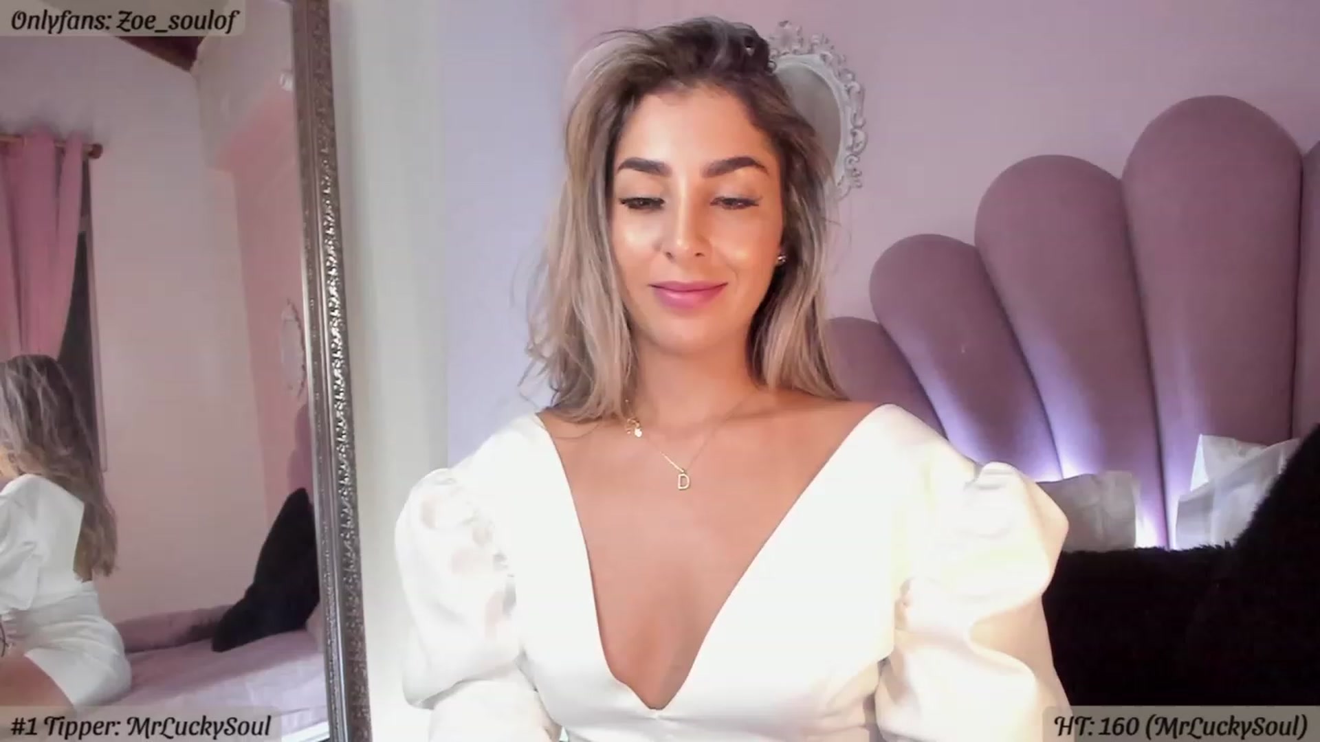 Gallery image thumbnail from MissZoesoul's myfreecams stream on, 05/07/2023, 24:43 image 15 of 20