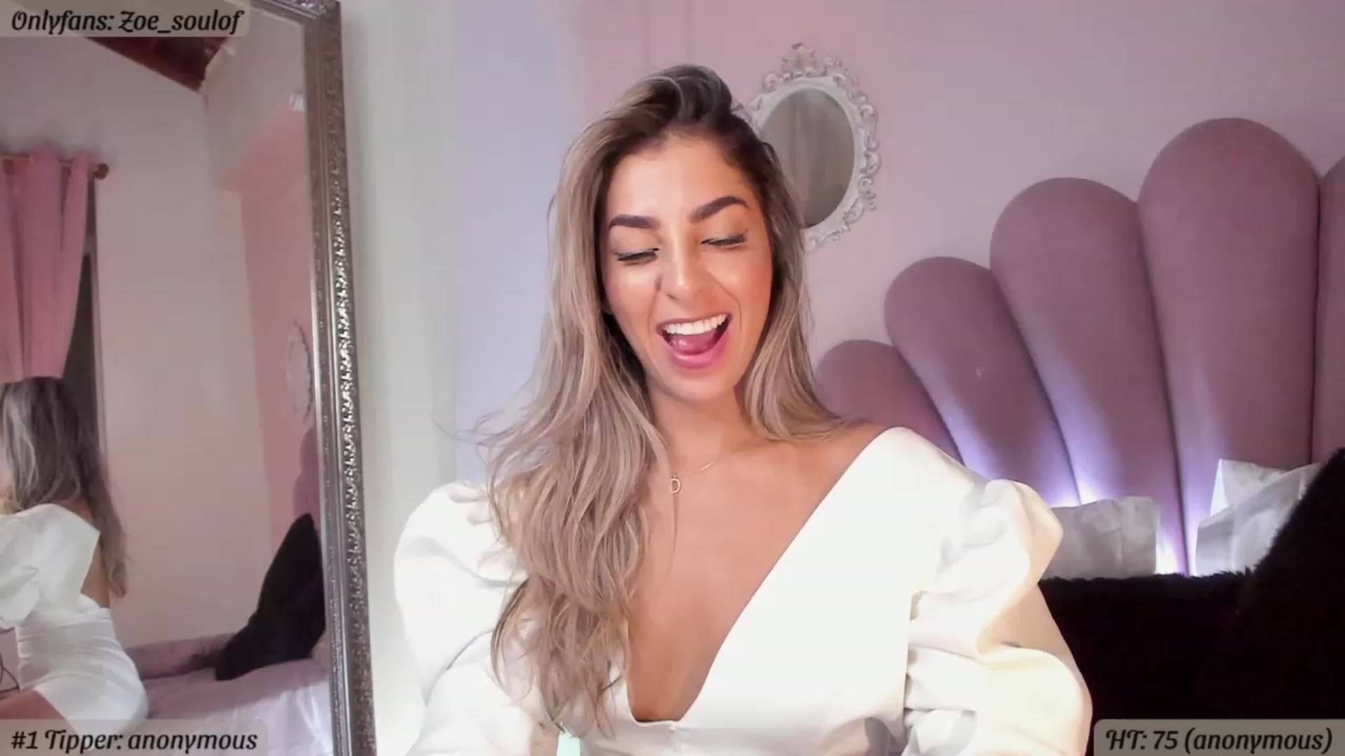 Gallery image thumbnail from MissZoesoul's myfreecams stream on, 05/07/2023, 24:43 image 6 of 20