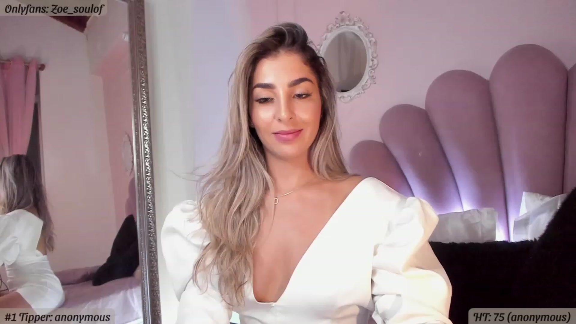 Gallery image thumbnail from MissZoesoul's myfreecams stream on, 05/07/2023, 24:43 image 5 of 20