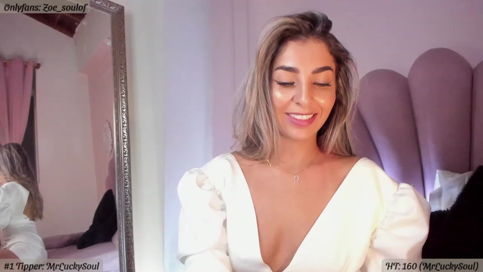 Gallery image thumbnail from MissZoesoul's myfreecams stream on, 05/07/2023, 24:43 image 14 of 20