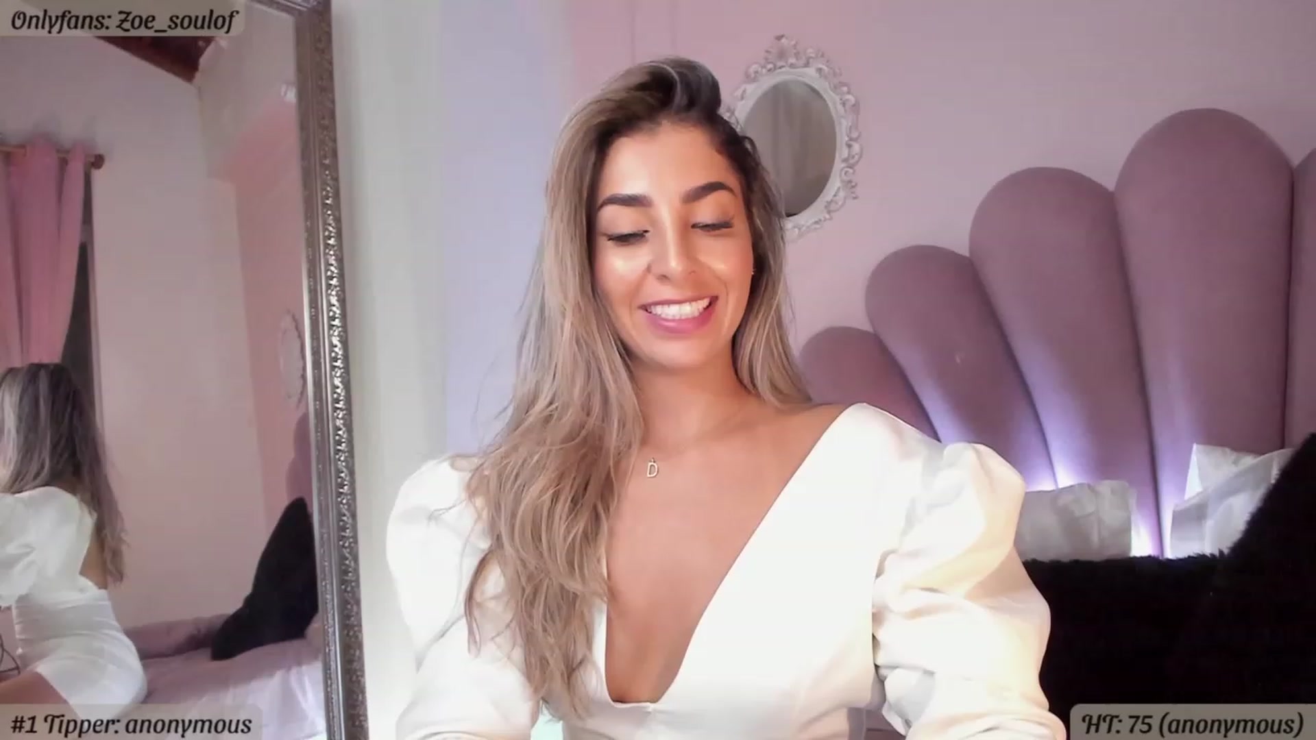 Gallery image thumbnail from MissZoesoul's myfreecams stream on, 05/07/2023, 24:43 image 3 of 20