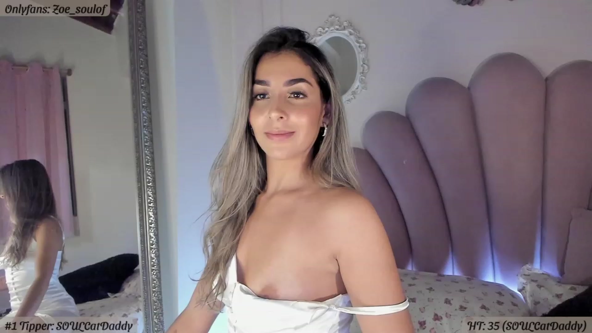 Gallery image thumbnail from MissZoesoul's myfreecams stream on, 06/15/2023, 06:21 image 7 of 20