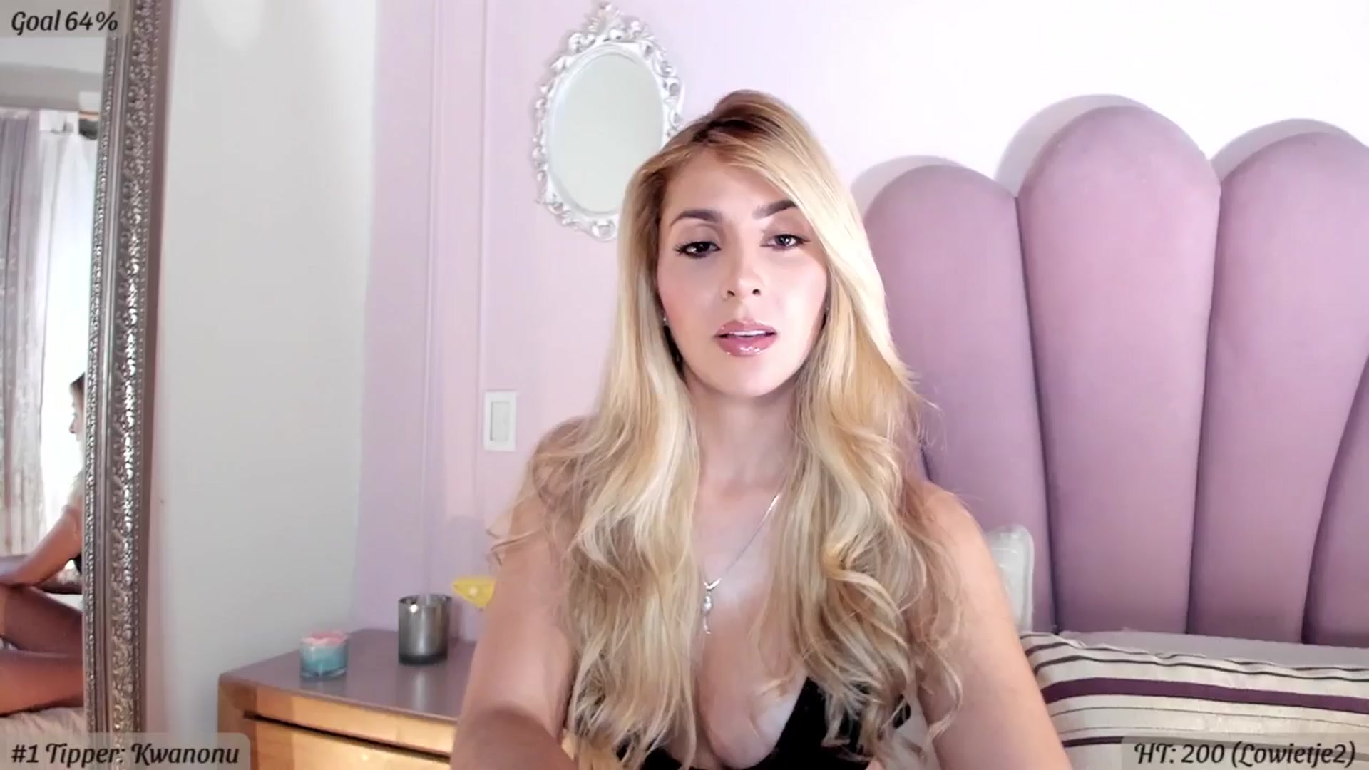 Gallery image thumbnail from MissZoesoul's myfreecams stream on, 04/21/2025, 24:59 image 8 of 20