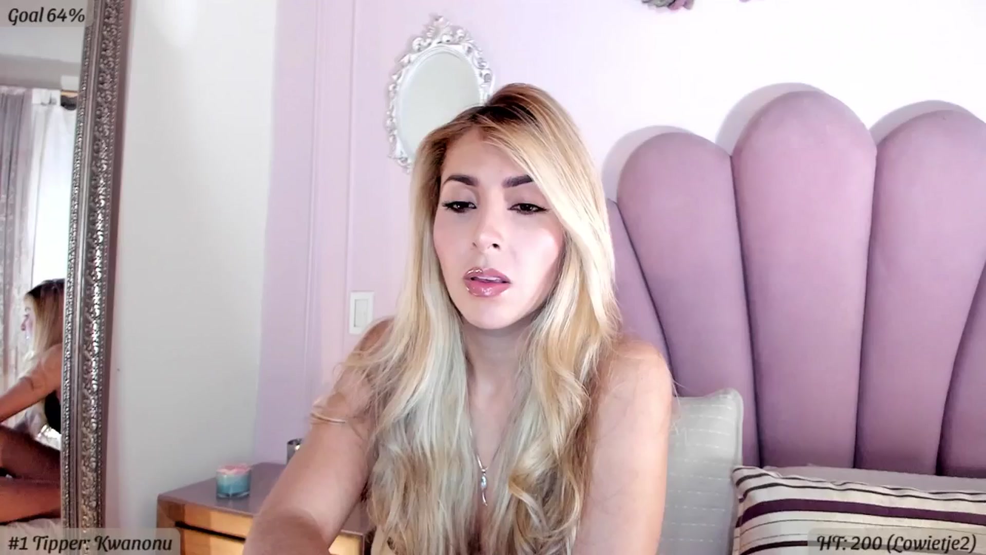 Gallery image thumbnail from MissZoesoul's myfreecams stream on, 04/21/2025, 24:59 image 9 of 20