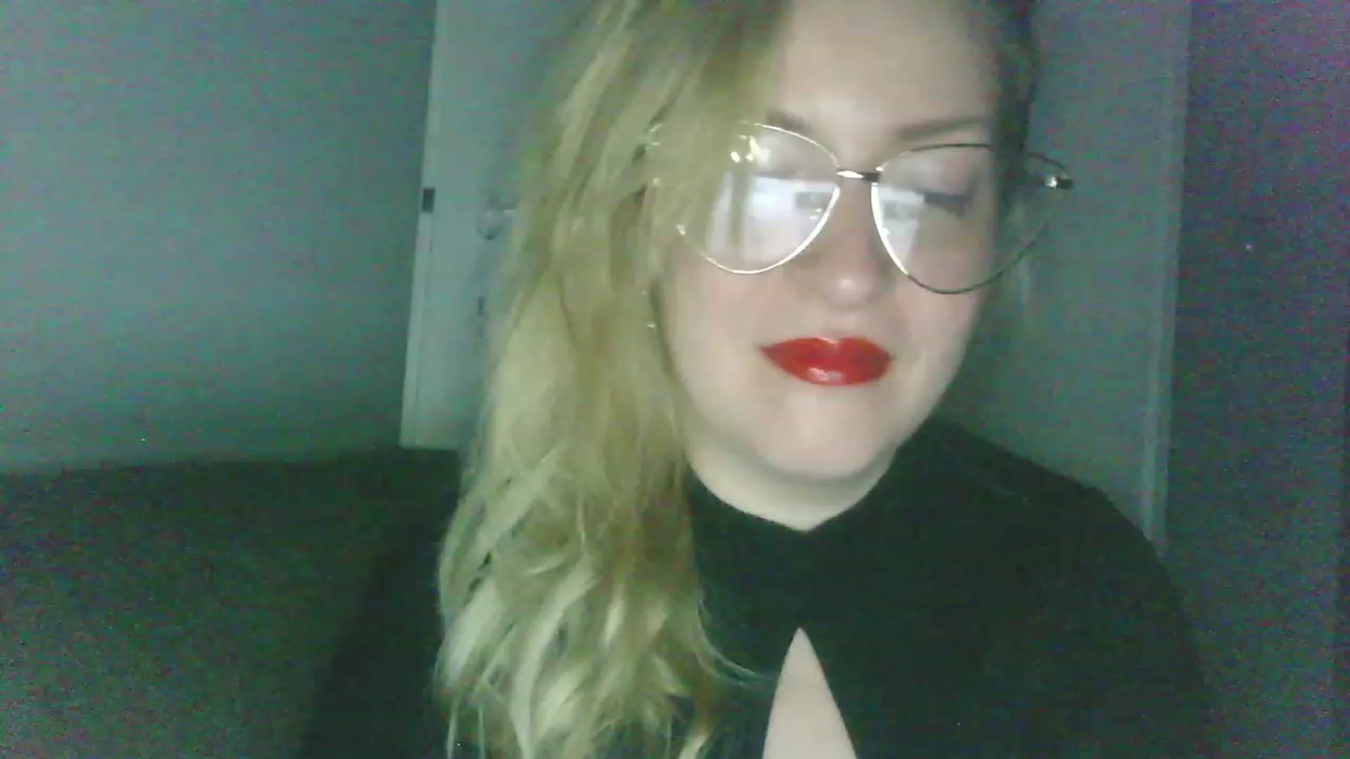 Gallery image thumbnail from Miss_A_'s myfreecams stream on, 04/09/2023, 22:23 image 5 of 20