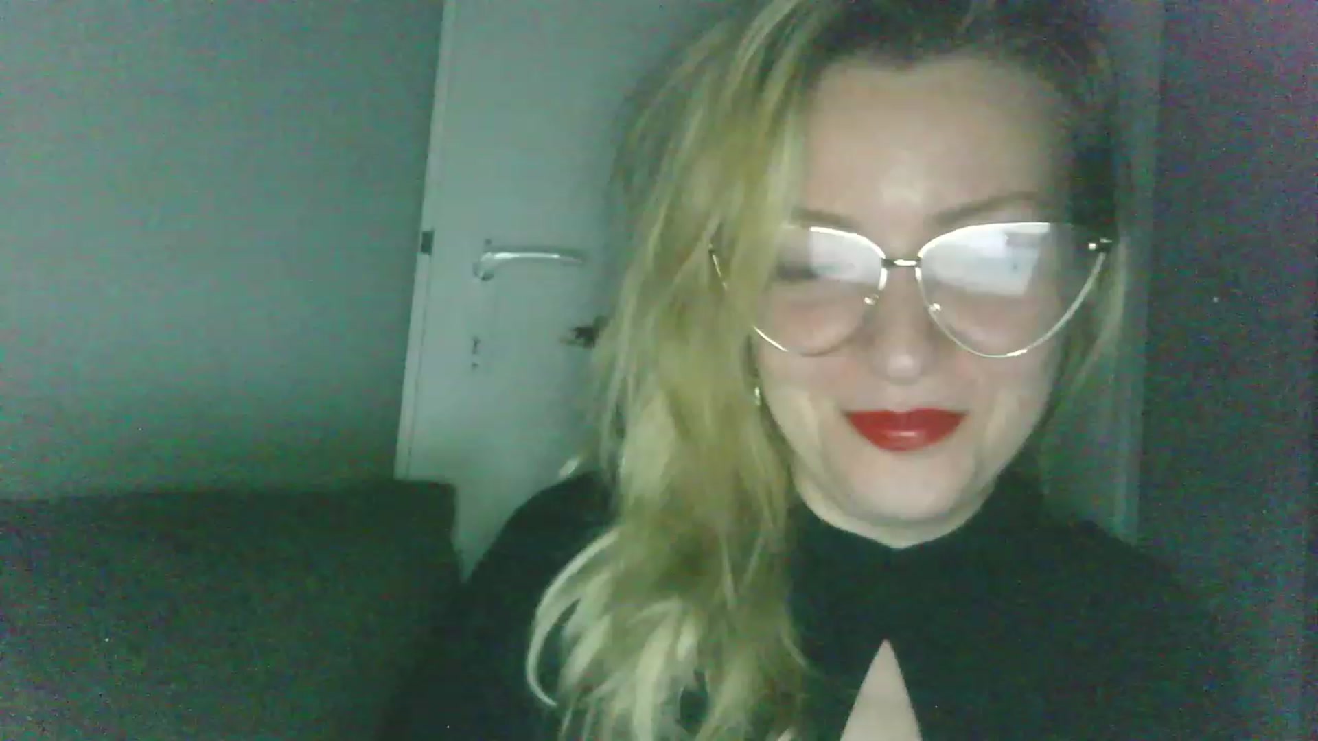 Gallery image thumbnail from Miss_A_'s myfreecams stream on, 04/09/2023, 22:23 image 12 of 20