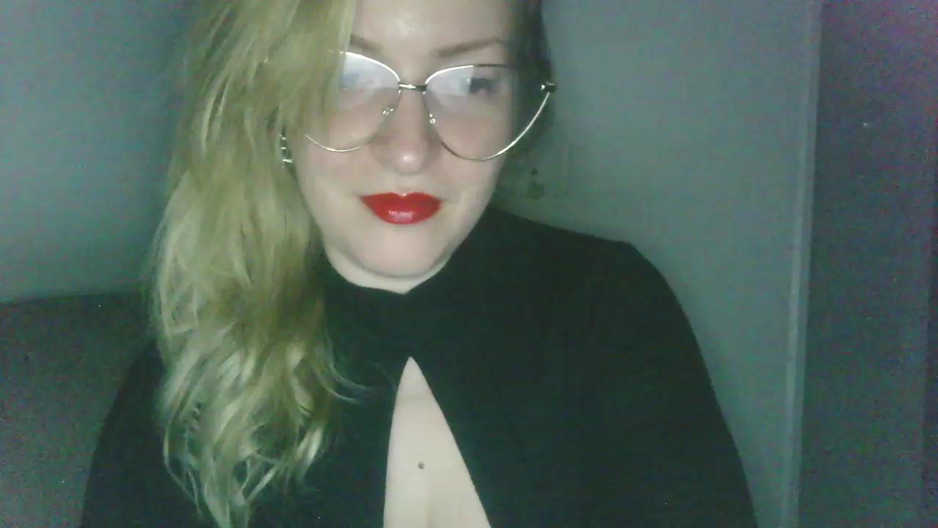 Gallery image thumbnail from Miss_A_'s myfreecams stream on, 04/09/2023, 22:23 image 2 of 20