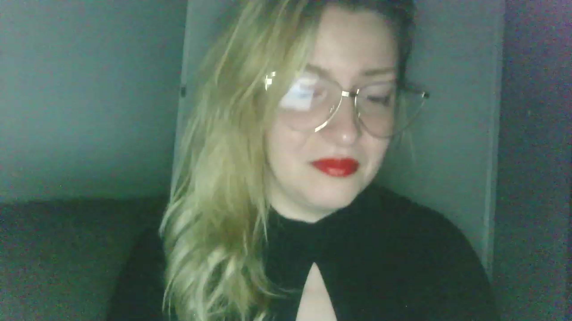 Gallery image thumbnail from Miss_A_'s myfreecams stream on, 04/09/2023, 22:23 image 10 of 20