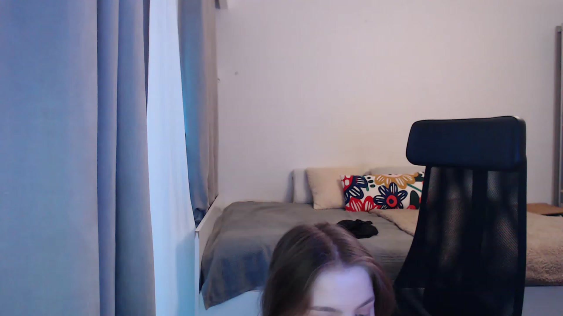 Gallery image thumbnail from Miss_Alice99's myfreecams stream on, 12/08/2022, 14:18 image 18 of 20