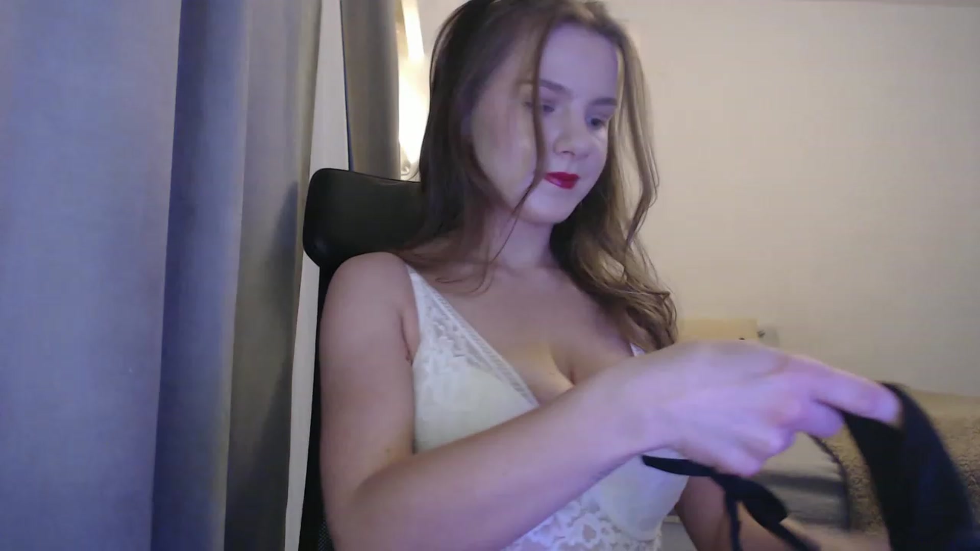 Gallery image thumbnail from Miss_Alice99's myfreecams stream on, 01/31/2023, 15:41 image 17 of 20