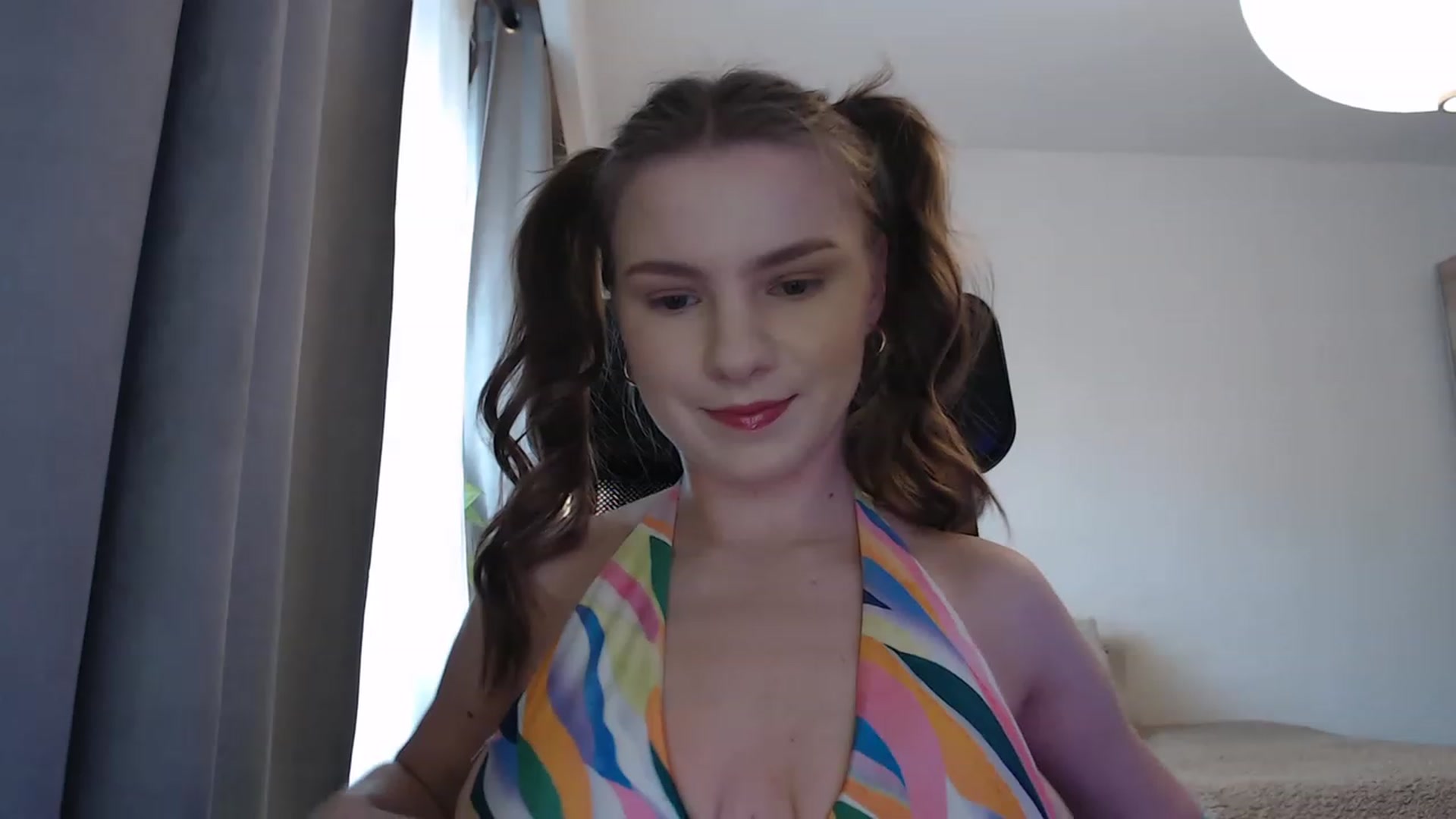 Gallery image thumbnail from Miss_Alice99's myfreecams stream on, 02/13/2023, 14:30 image 11 of 20