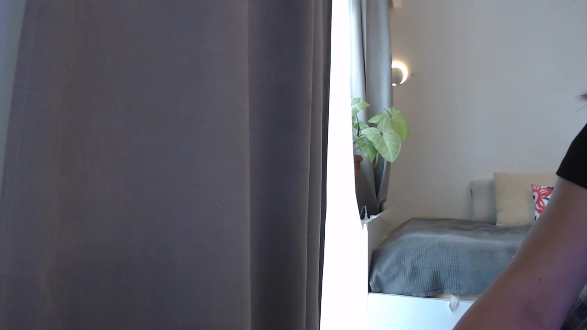 Gallery image thumbnail from Miss_Alice99's myfreecams stream on, 05/11/2023, 13:24 image 11 of 20