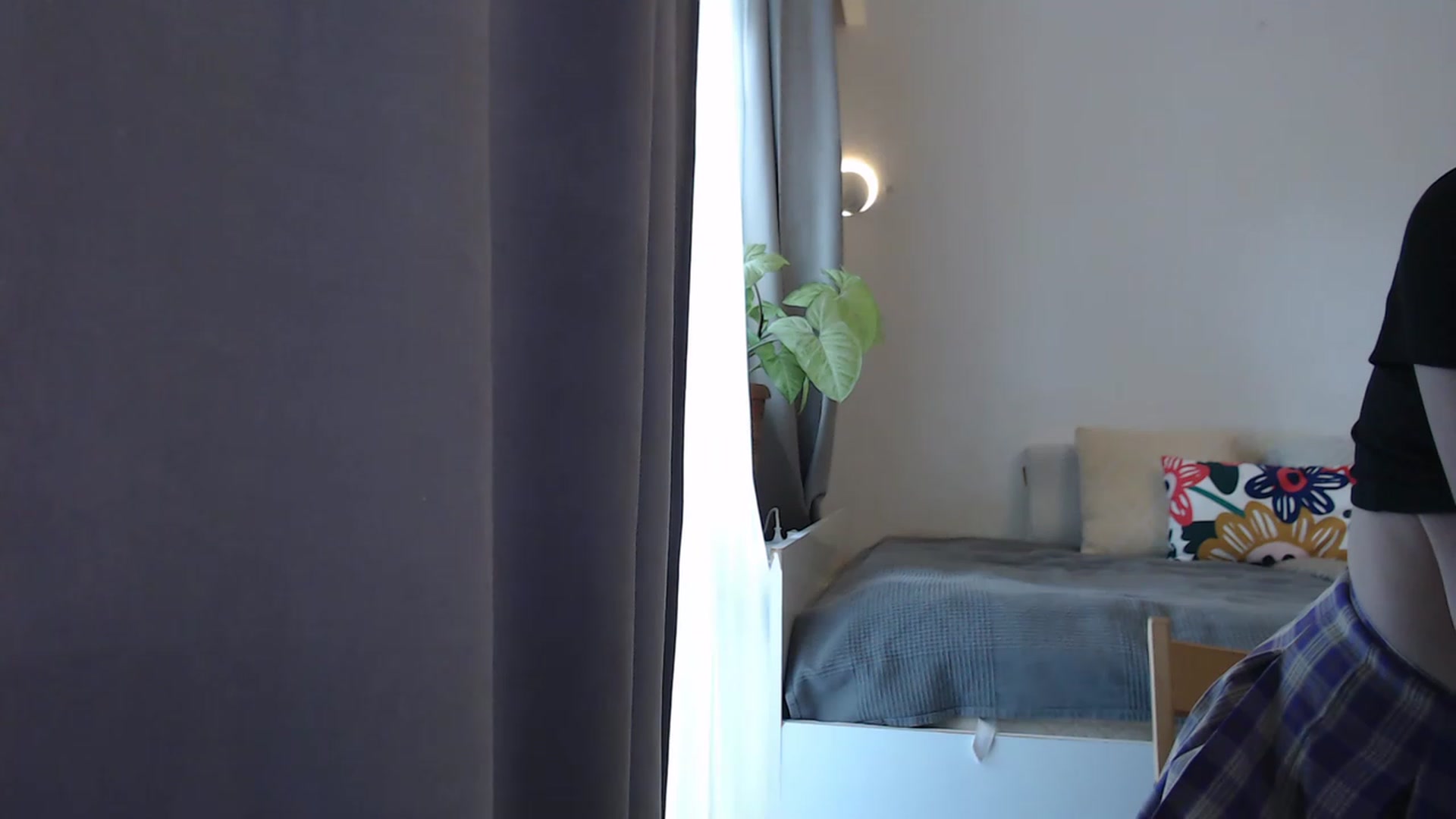 Gallery image thumbnail from Miss_Alice99's myfreecams stream on, 05/11/2023, 13:24 image 14 of 20