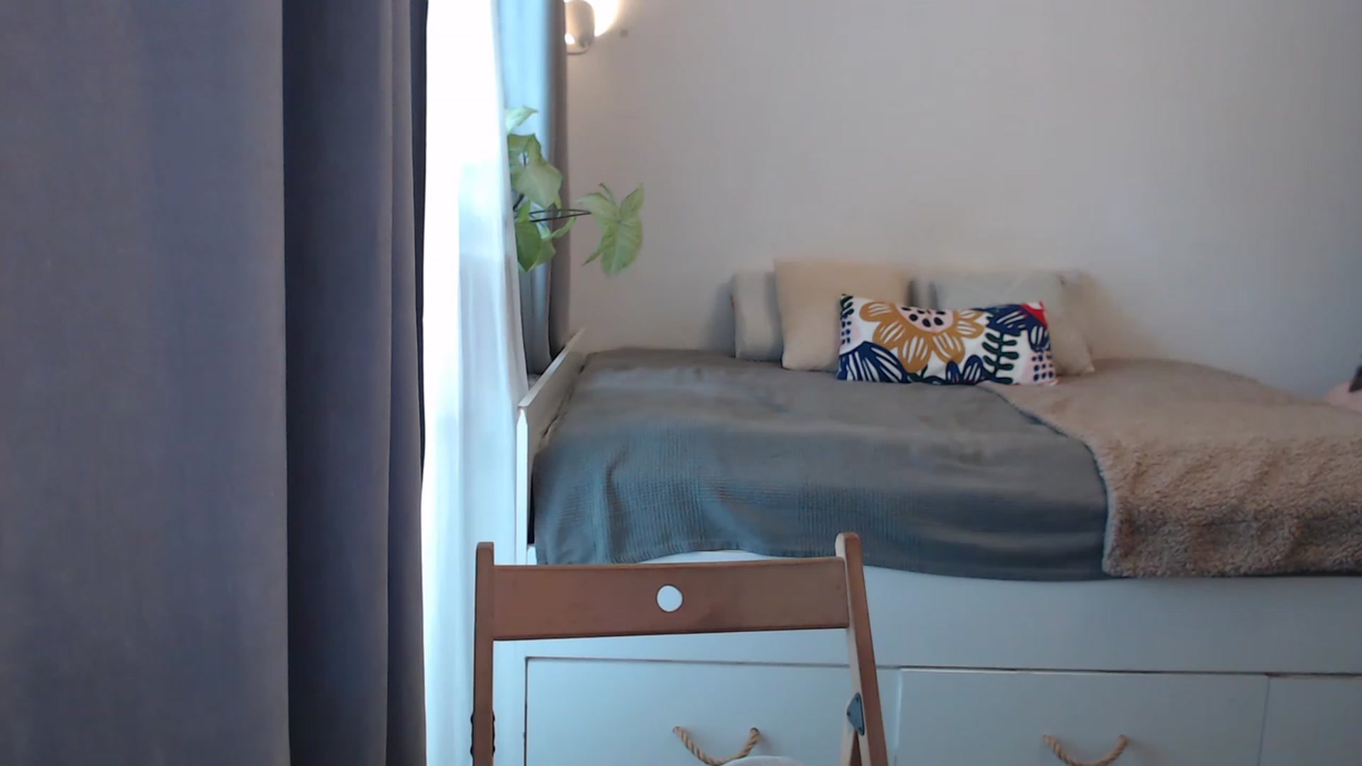 Gallery image thumbnail from Miss_Alice99's myfreecams stream on, 06/07/2023, 11:49 image 8 of 20